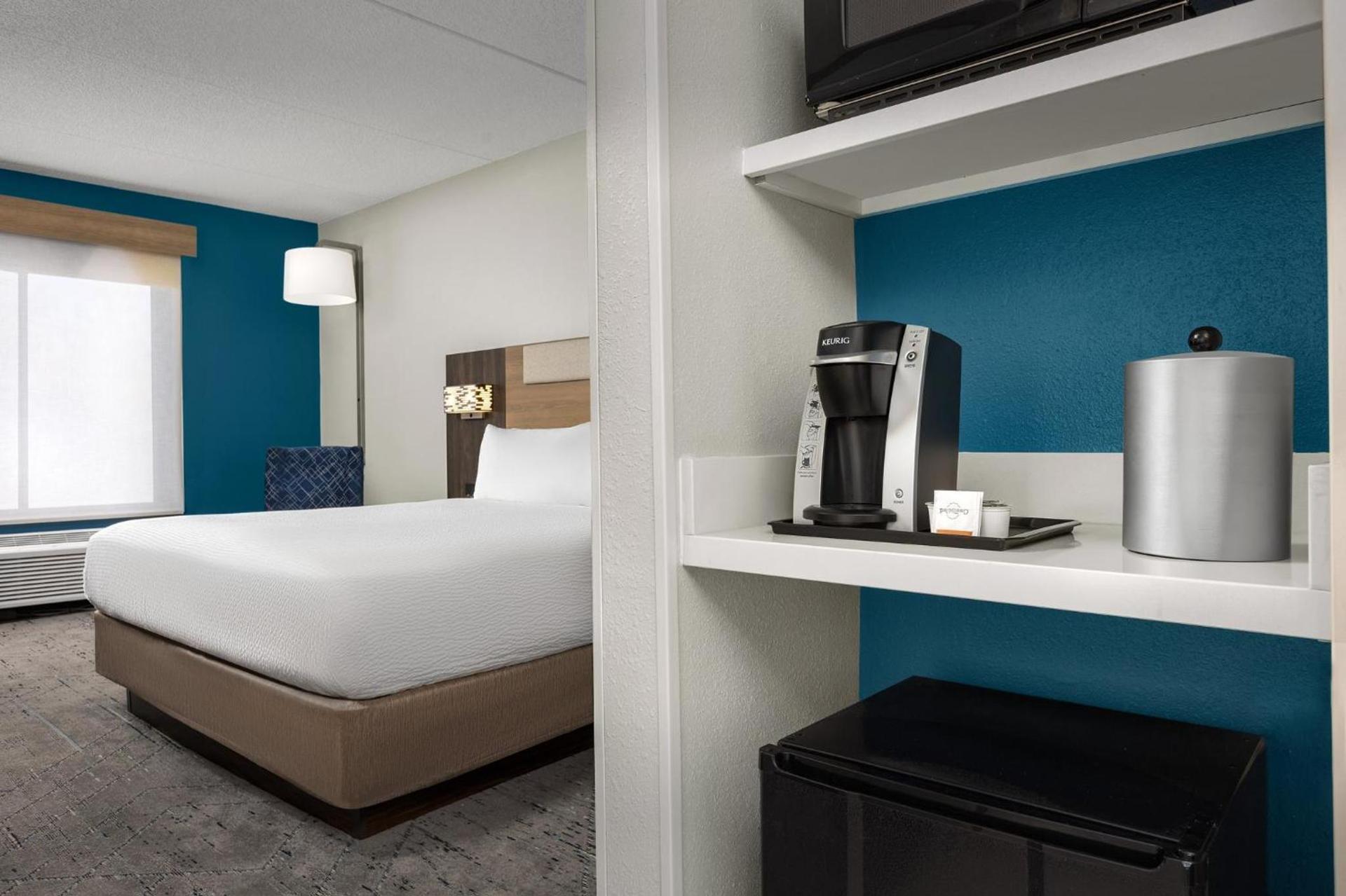 Holiday Inn Express Hotel & Suites Greensboro - Airport Area by IHG photo 29
