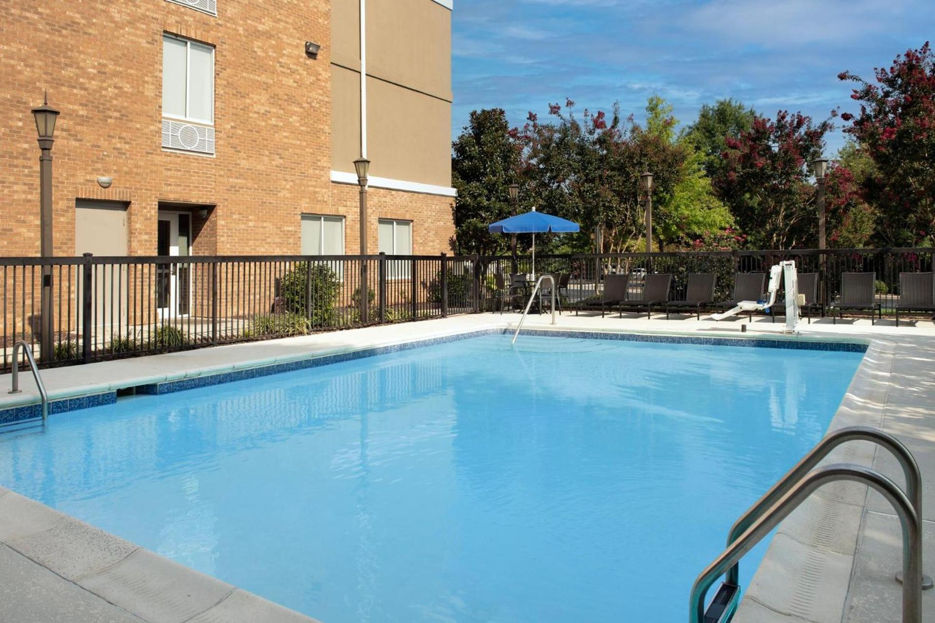 Holiday Inn Express Hotel & Suites Greensboro - Airport Area by IHG photo 47