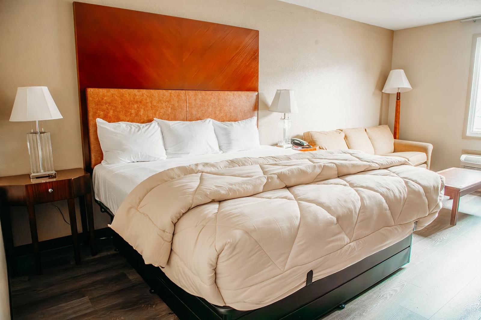 Country Garden & Suites photo 2