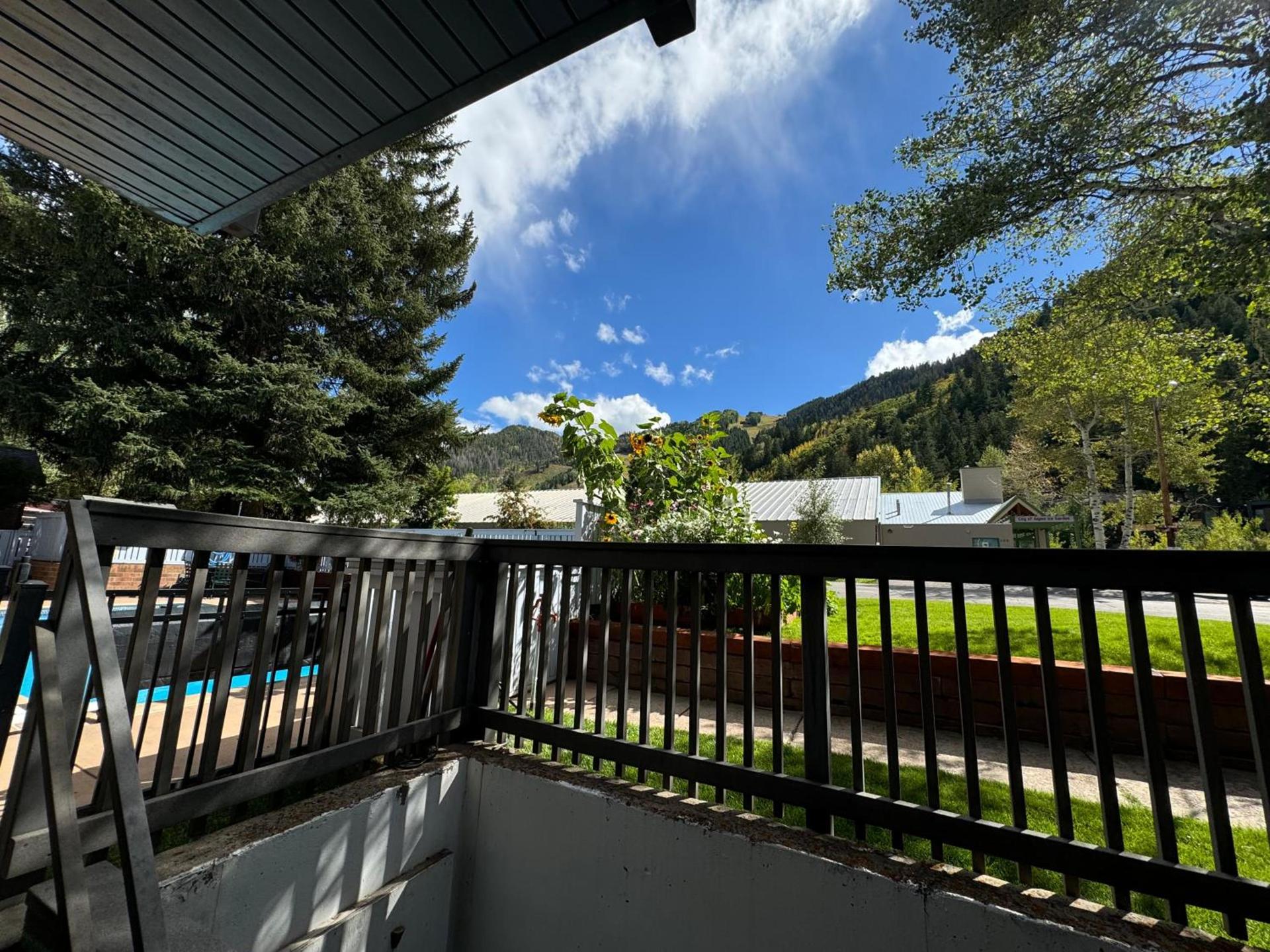 Shadow Mountain Lodge photo 34