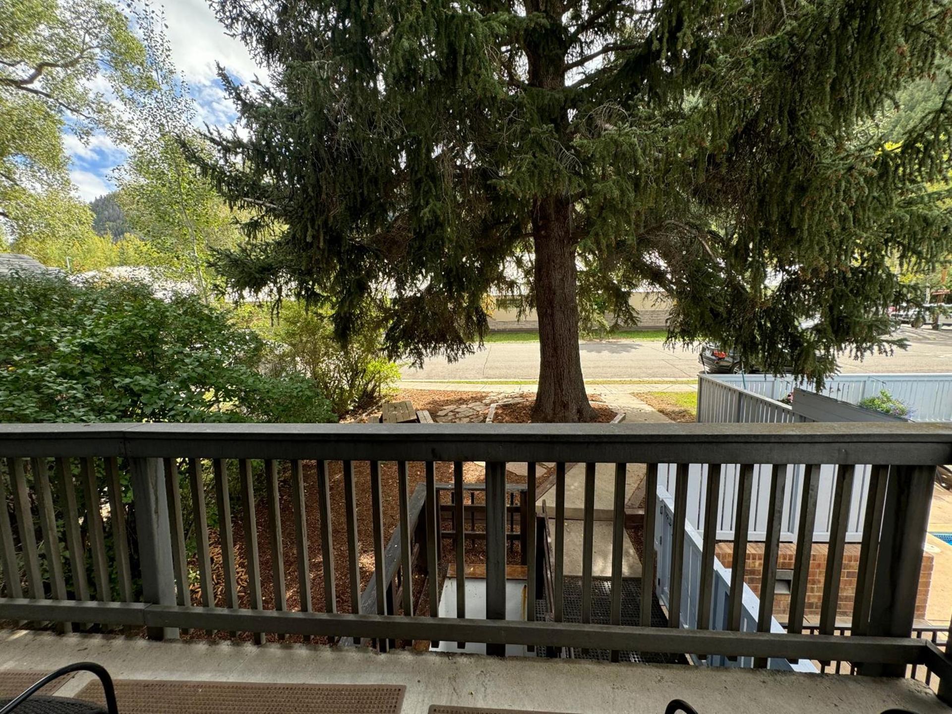 Shadow Mountain Lodge photo 66