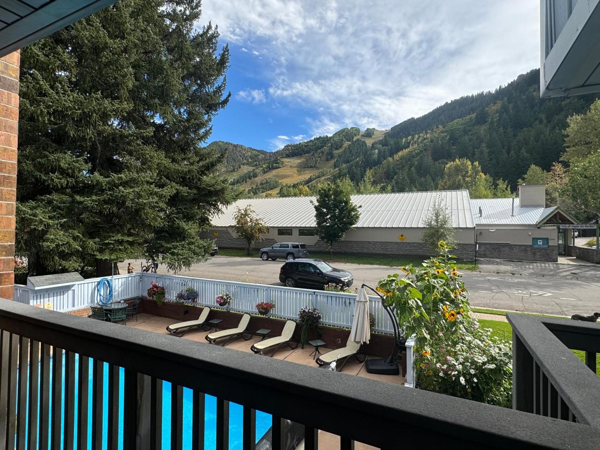 Shadow Mountain Lodge photo 78