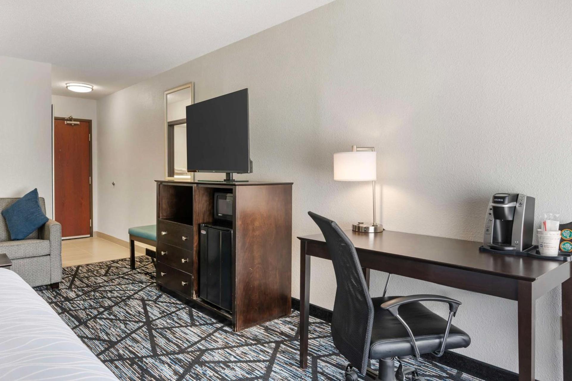 Best Western Plus Anderson photo 18