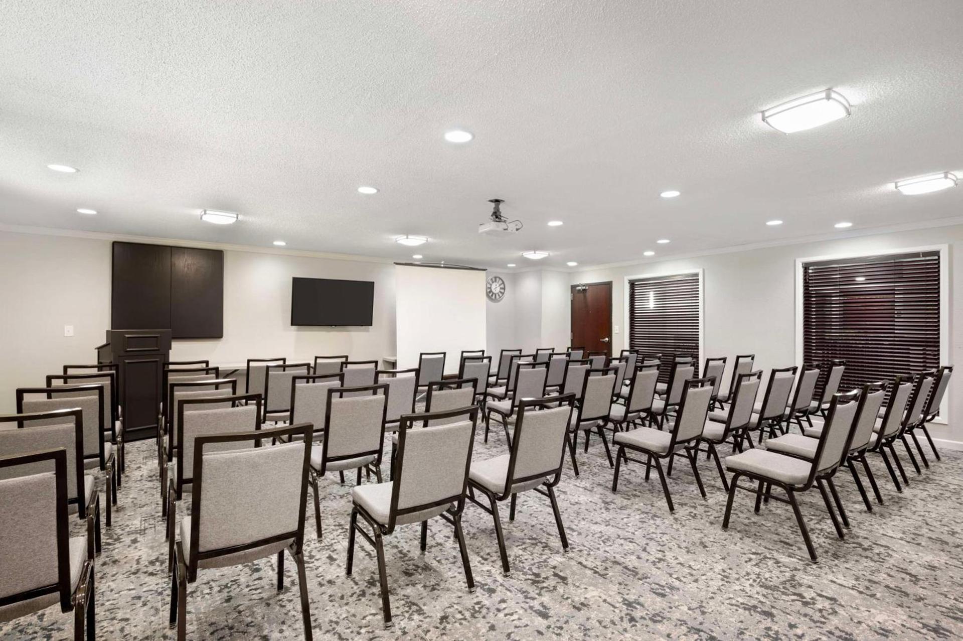 Best Western Plus Anderson photo 41