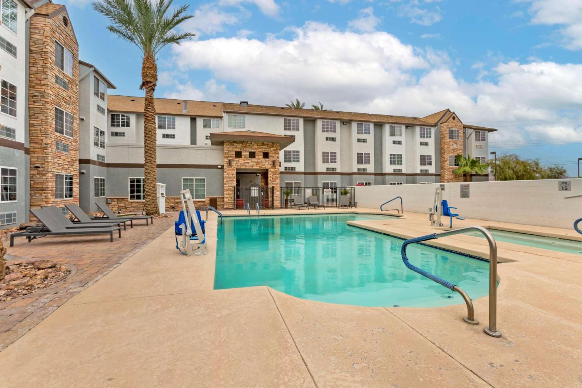 Best Western Plus Yuma Foothills Inn & Suites photo 6