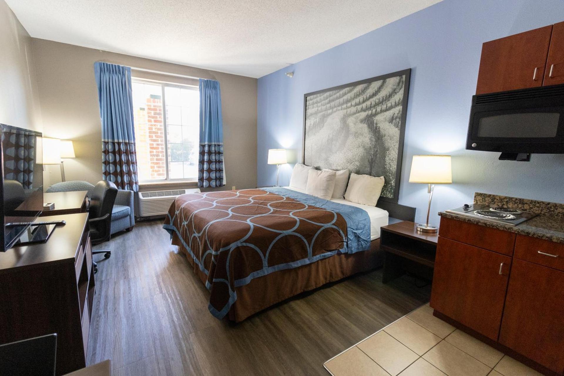 Super 8 by Wyndham Smithfield-Selma photo 39