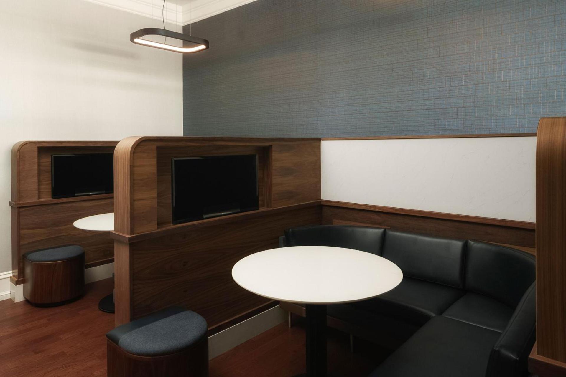 Courtyard by Marriott Chicago at Medical District-UIC photo 33