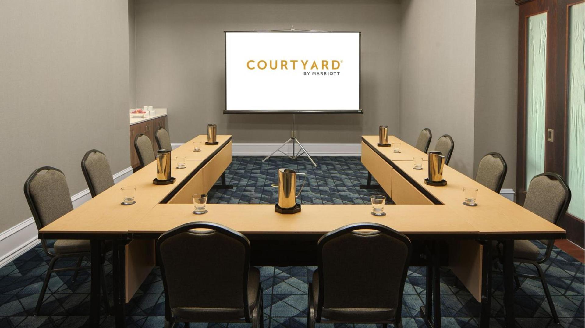 Courtyard by Marriott Chicago at Medical District-UIC photo 16