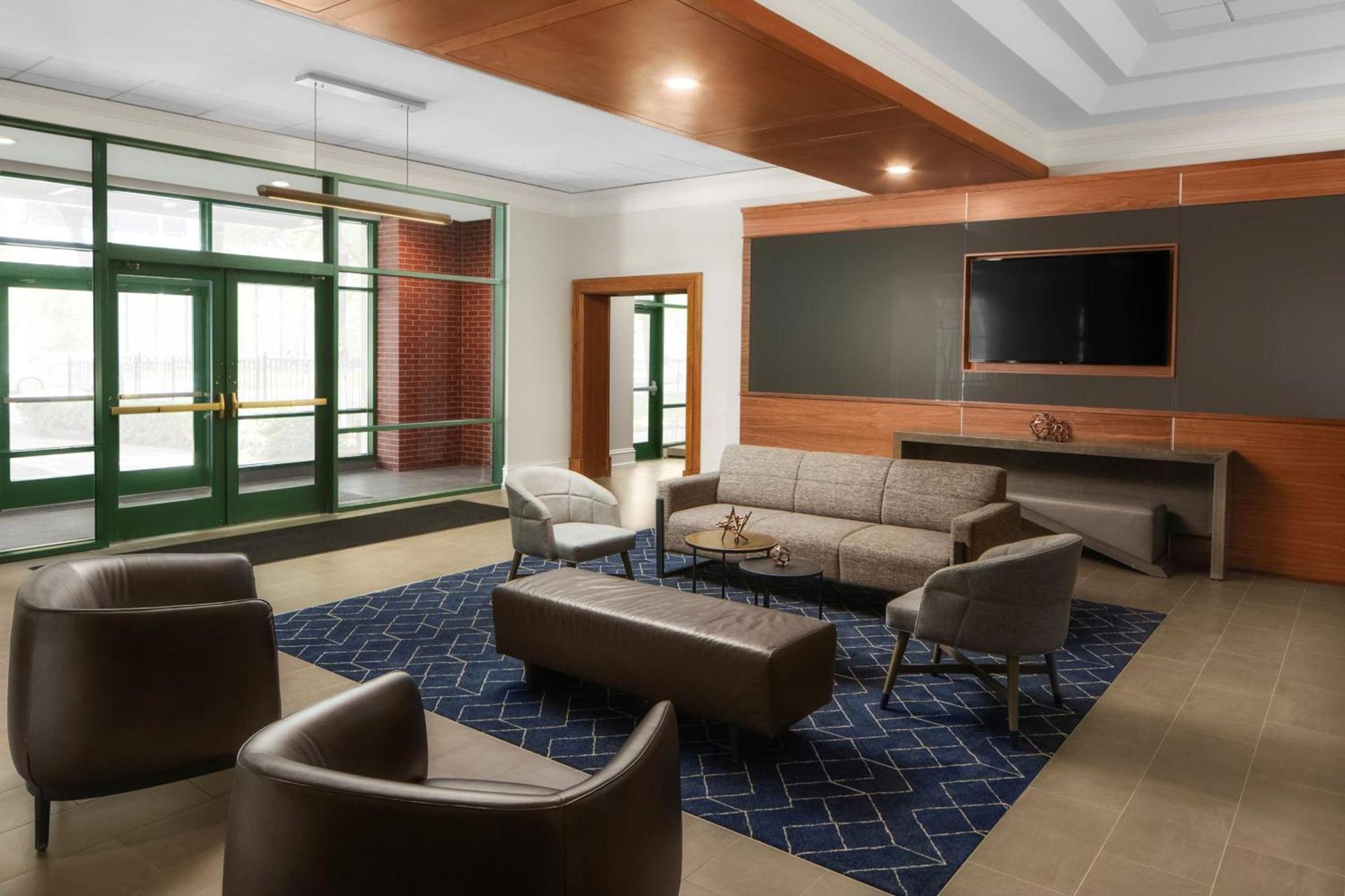 Courtyard by Marriott Chicago at Medical District-UIC photo 32