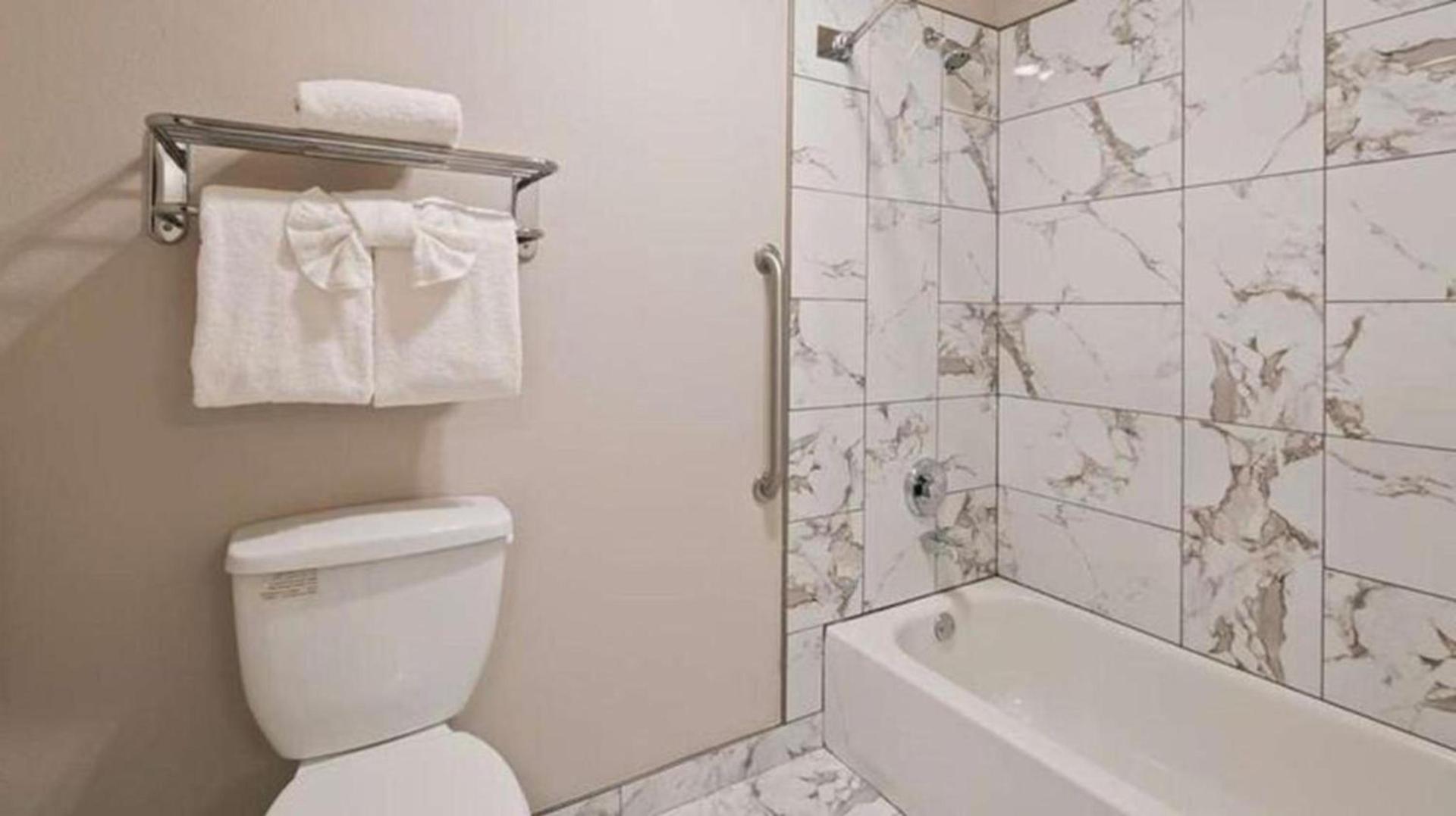 Lighthouse Suites Inn photo 39