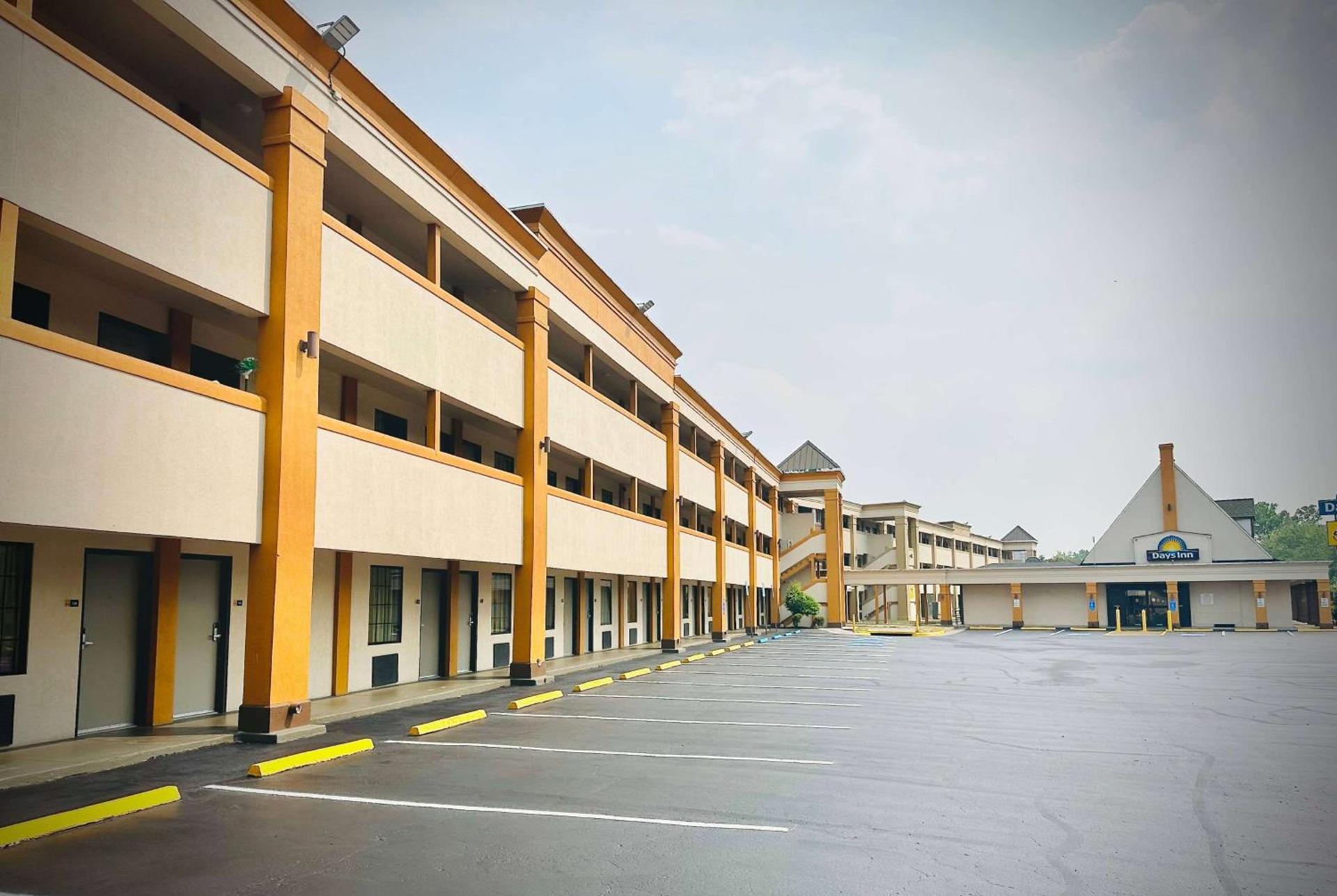Days Inn Alexandria by Wyndham photo 3