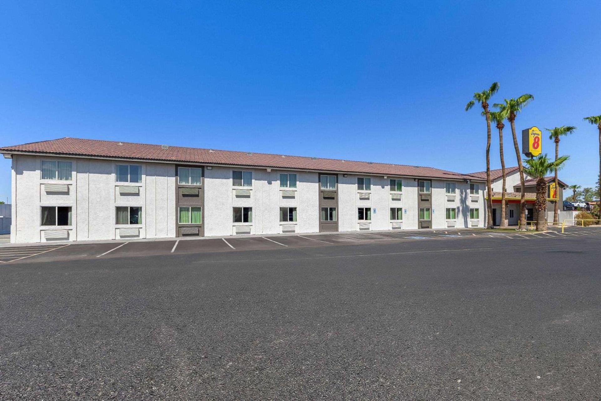 Super 8 by Wyndham Goodyear/Phoenix Area photo 3