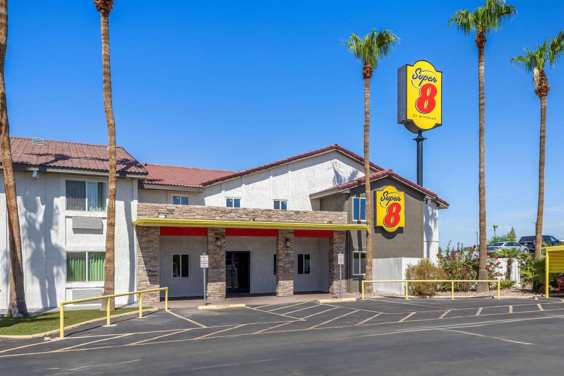 Super 8 by Wyndham Goodyear/Phoenix Area photo 4