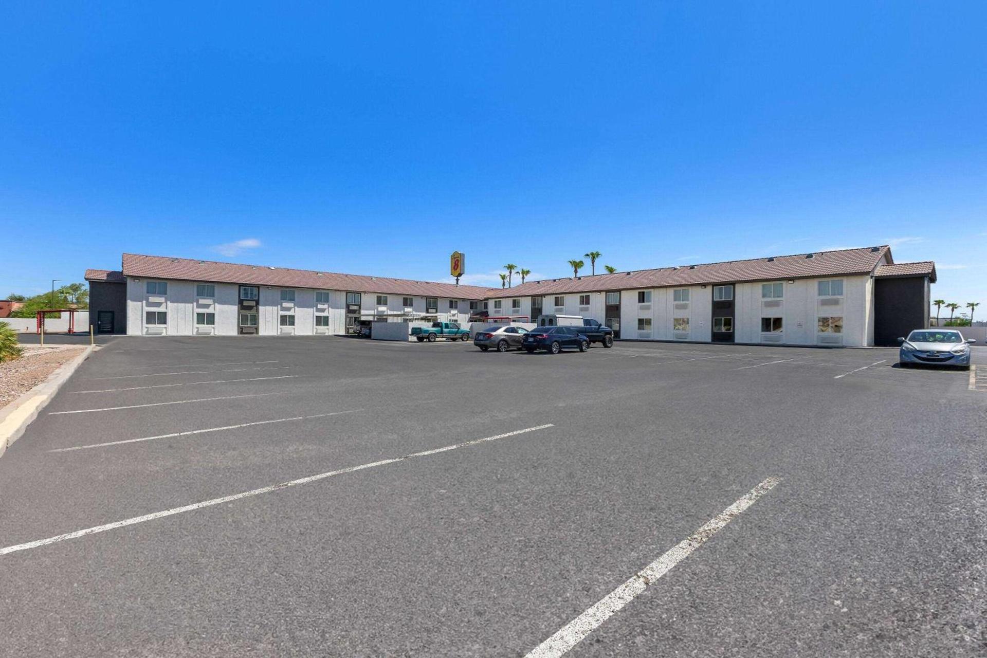 Super 8 by Wyndham Goodyear/Phoenix Area photo 6