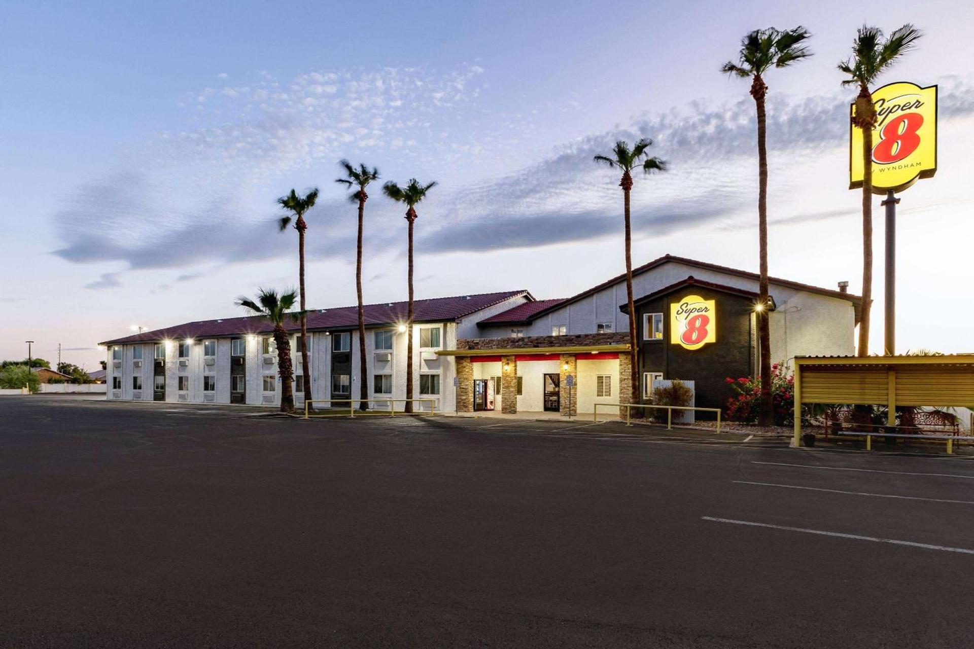 Super 8 by Wyndham Goodyear/Phoenix Area photo 8