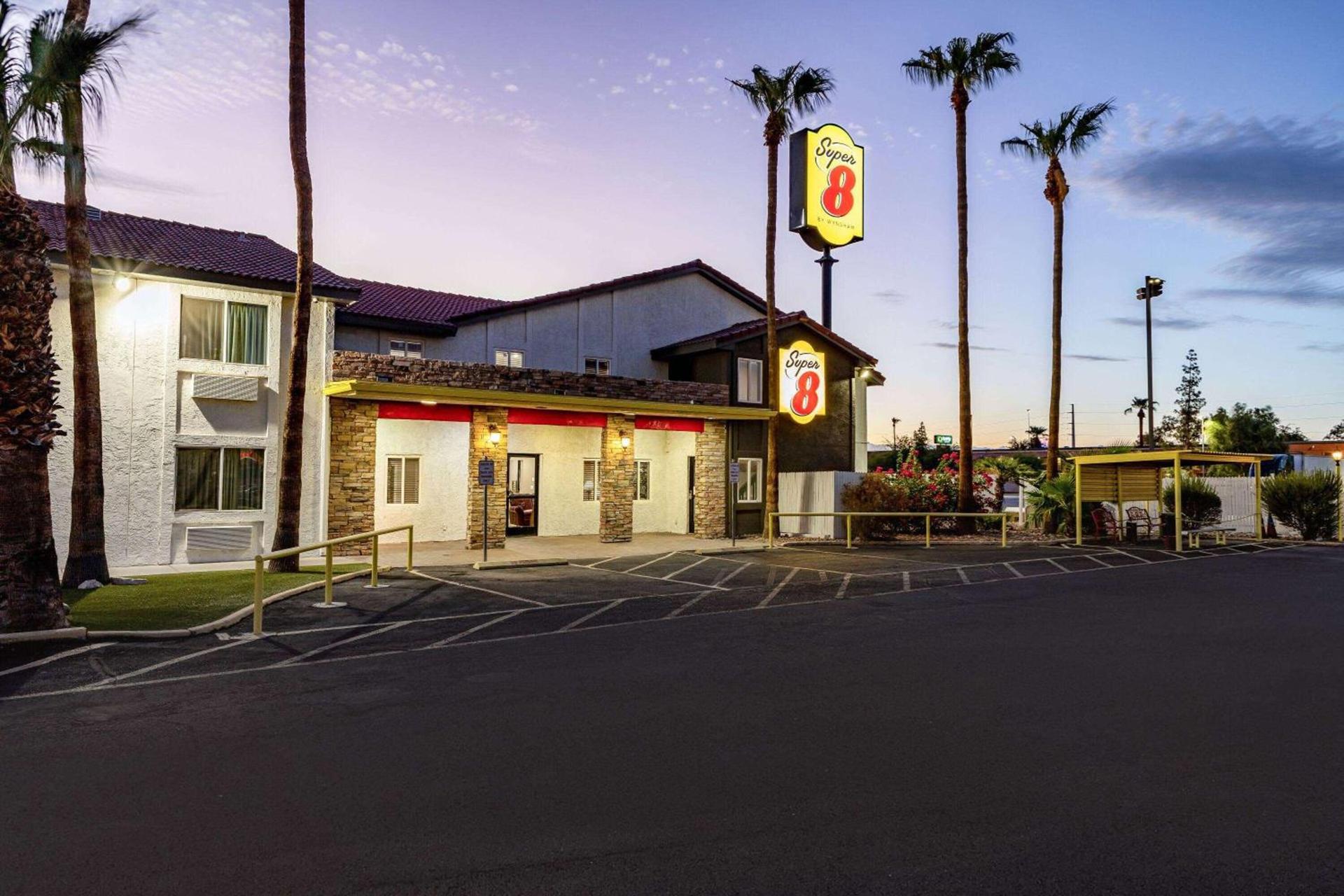 Super 8 by Wyndham Goodyear/Phoenix Area photo 9