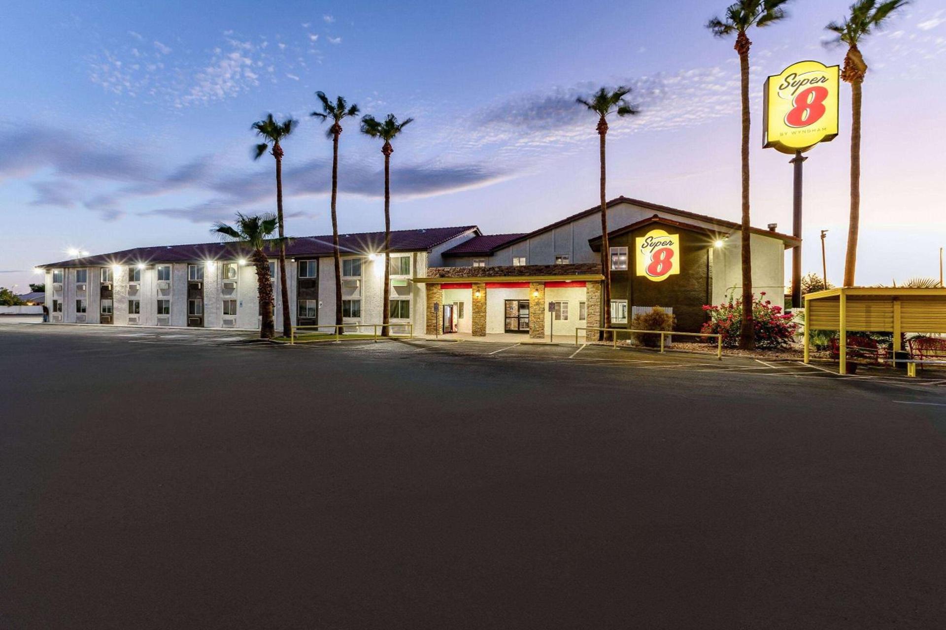 Super 8 by Wyndham Goodyear/Phoenix Area photo 10