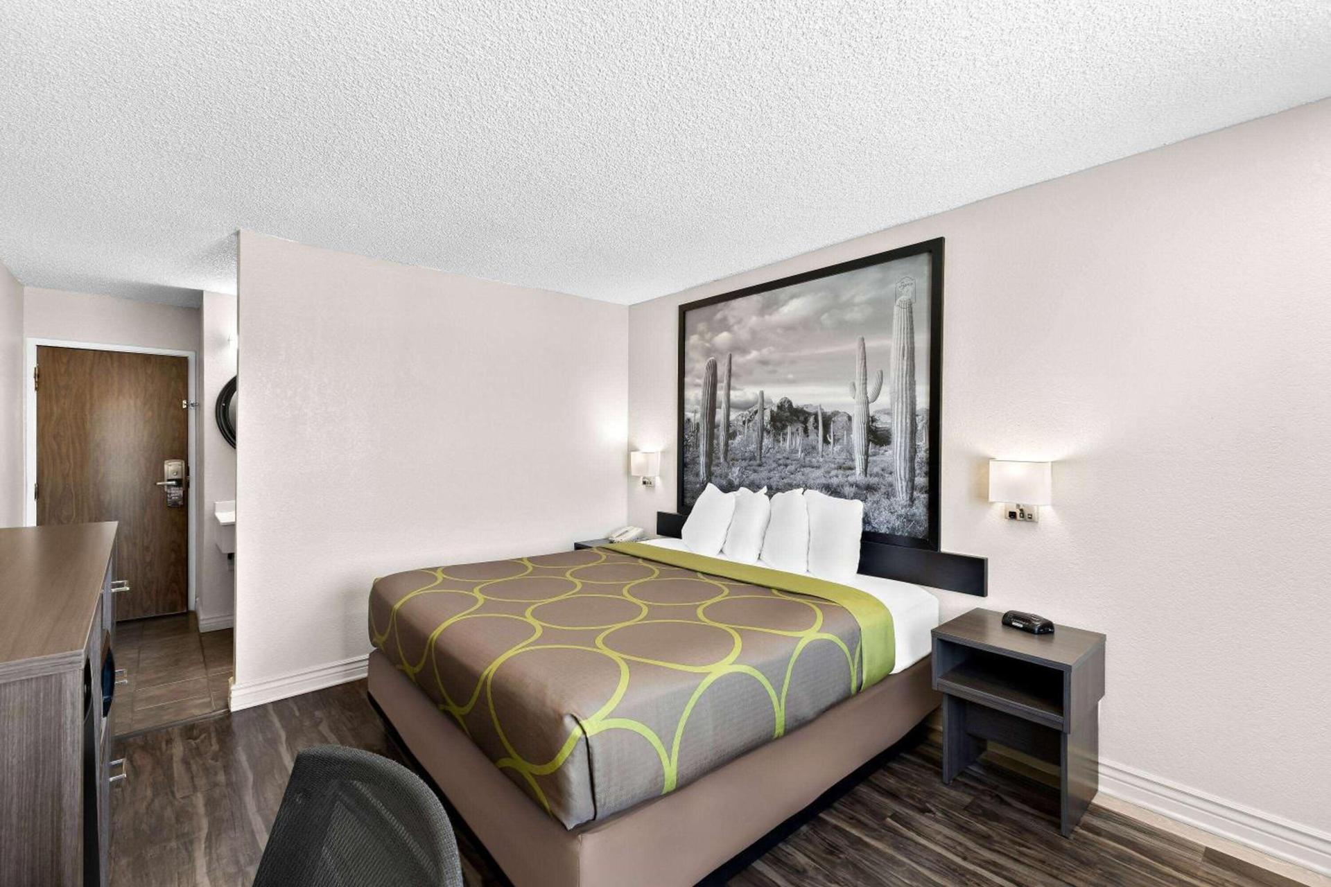 Super 8 by Wyndham Goodyear/Phoenix Area photo 23
