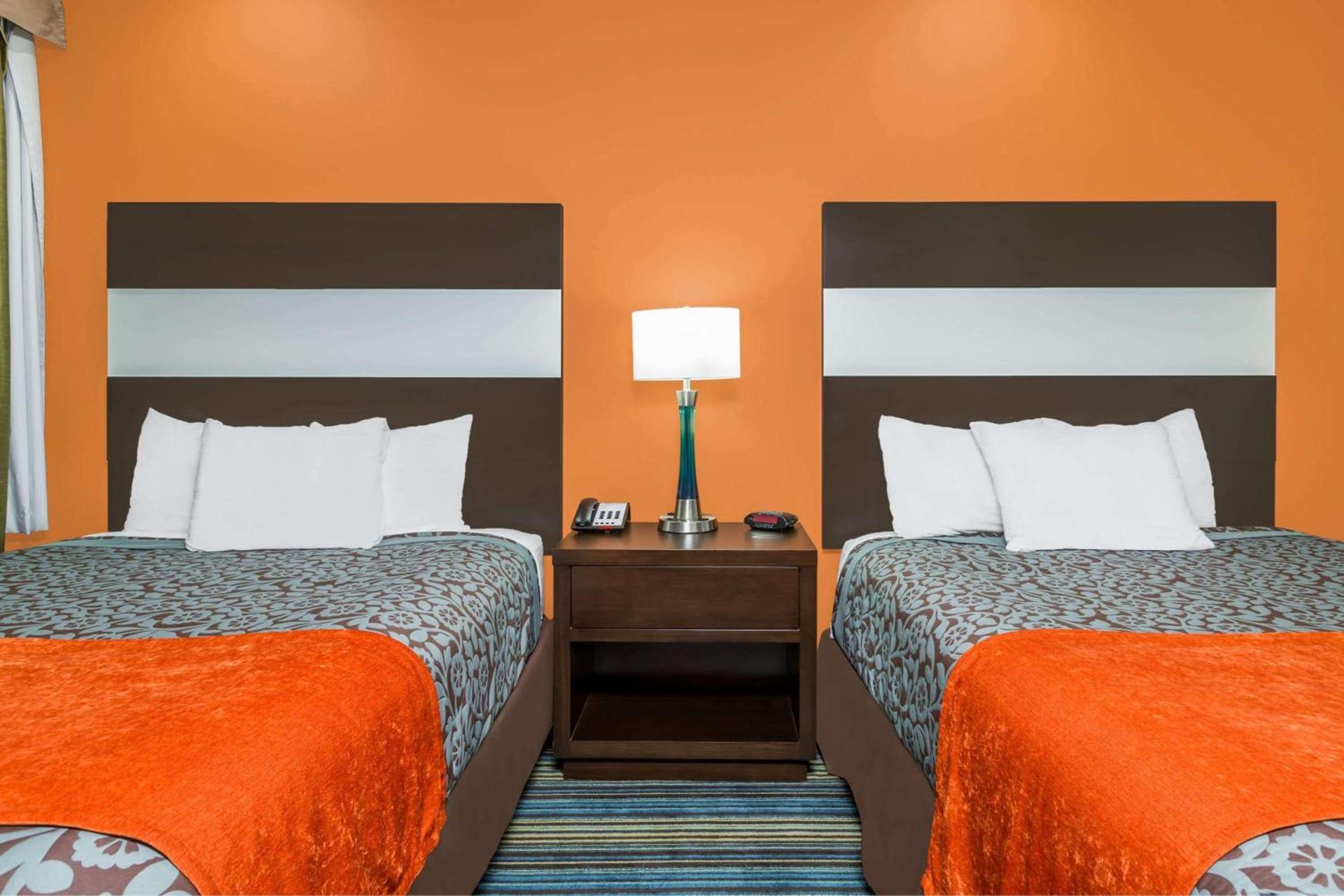 Days Inn & Suites by Wyndham Katy photo 9
