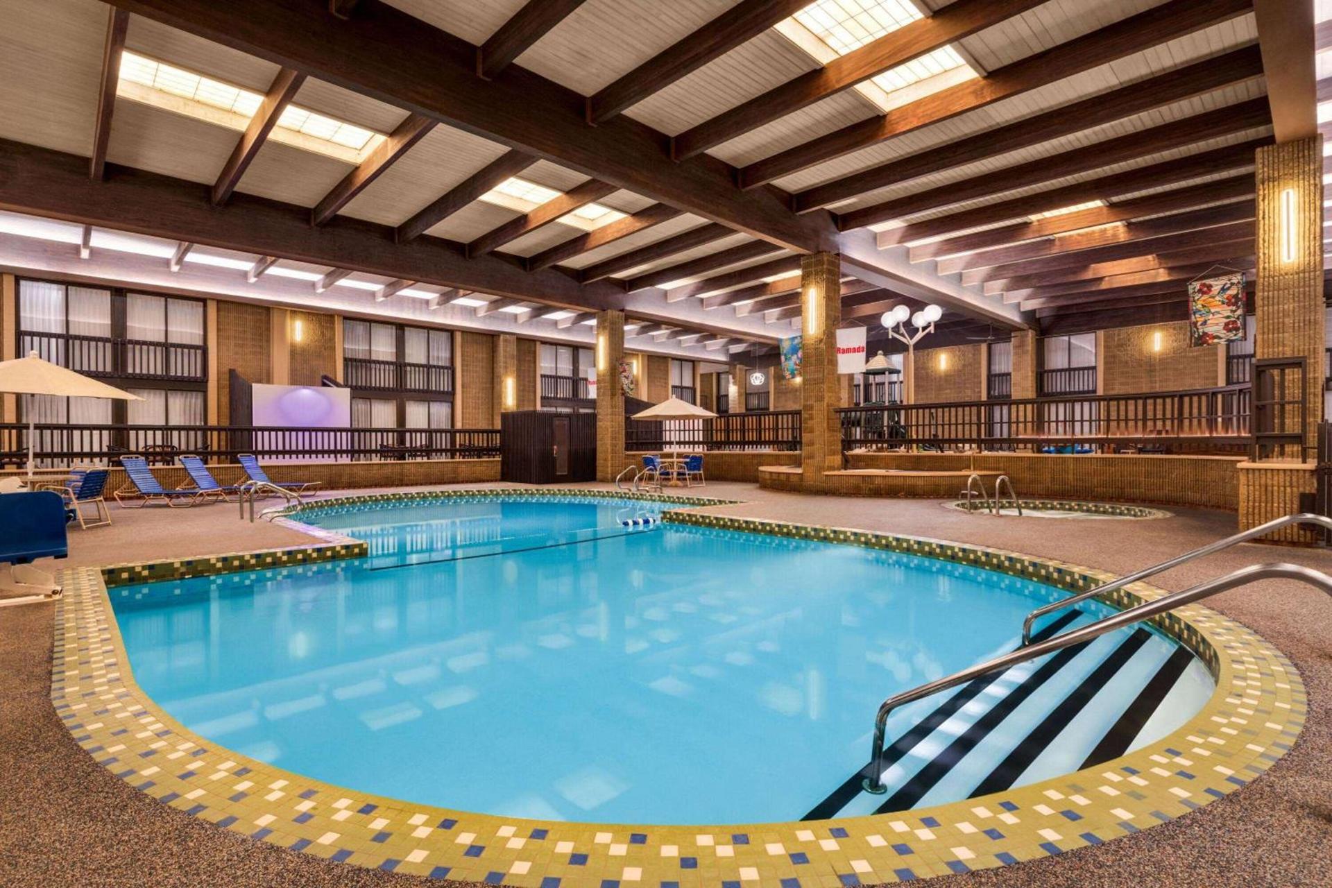 Ramada by Wyndham Alpena photo 7