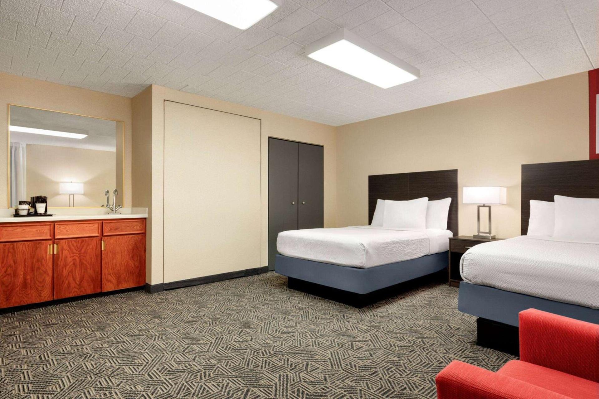 Ramada by Wyndham Alpena photo 28