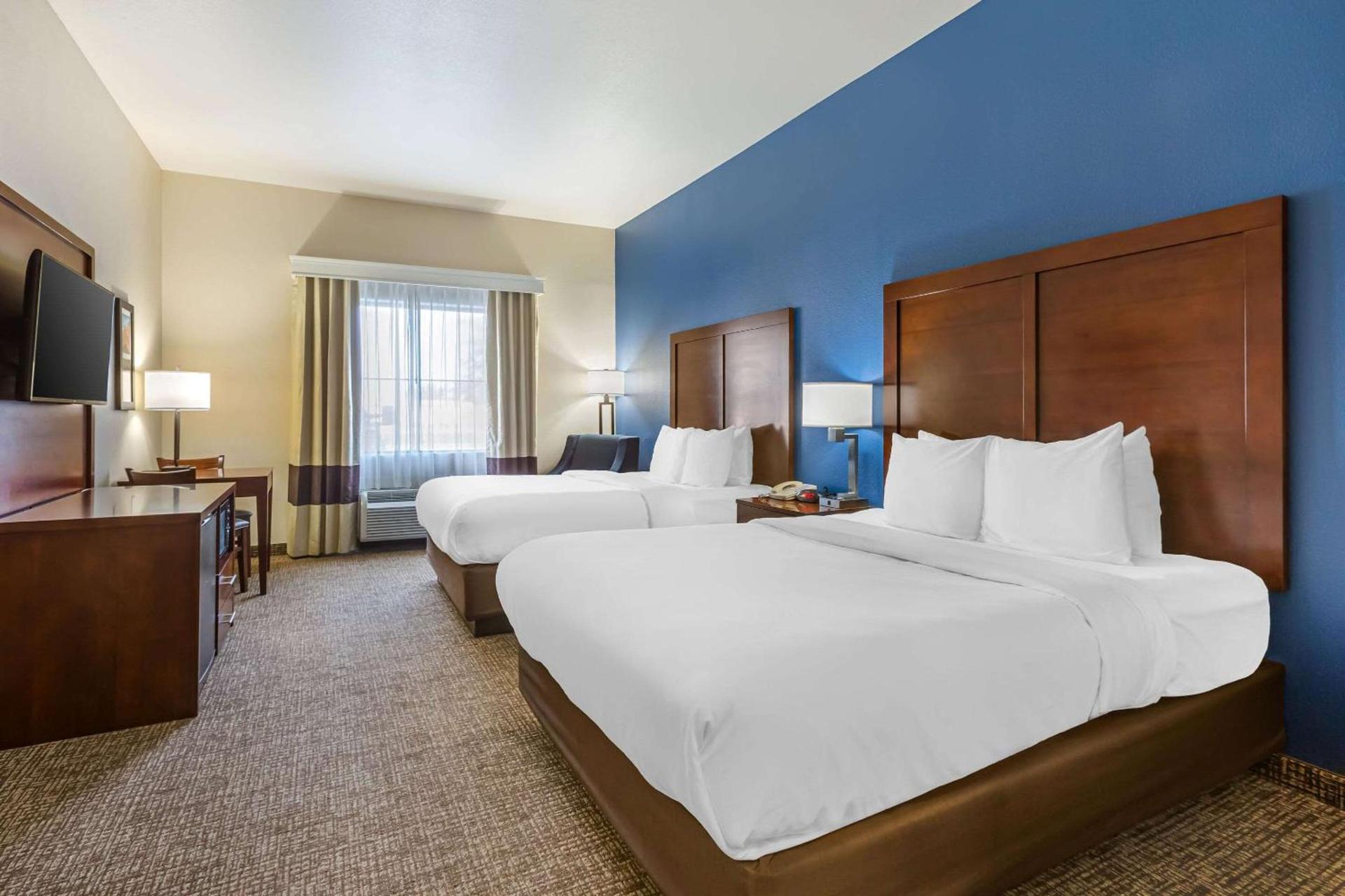 Comfort Inn and Suites Yuma I-8 photo 6