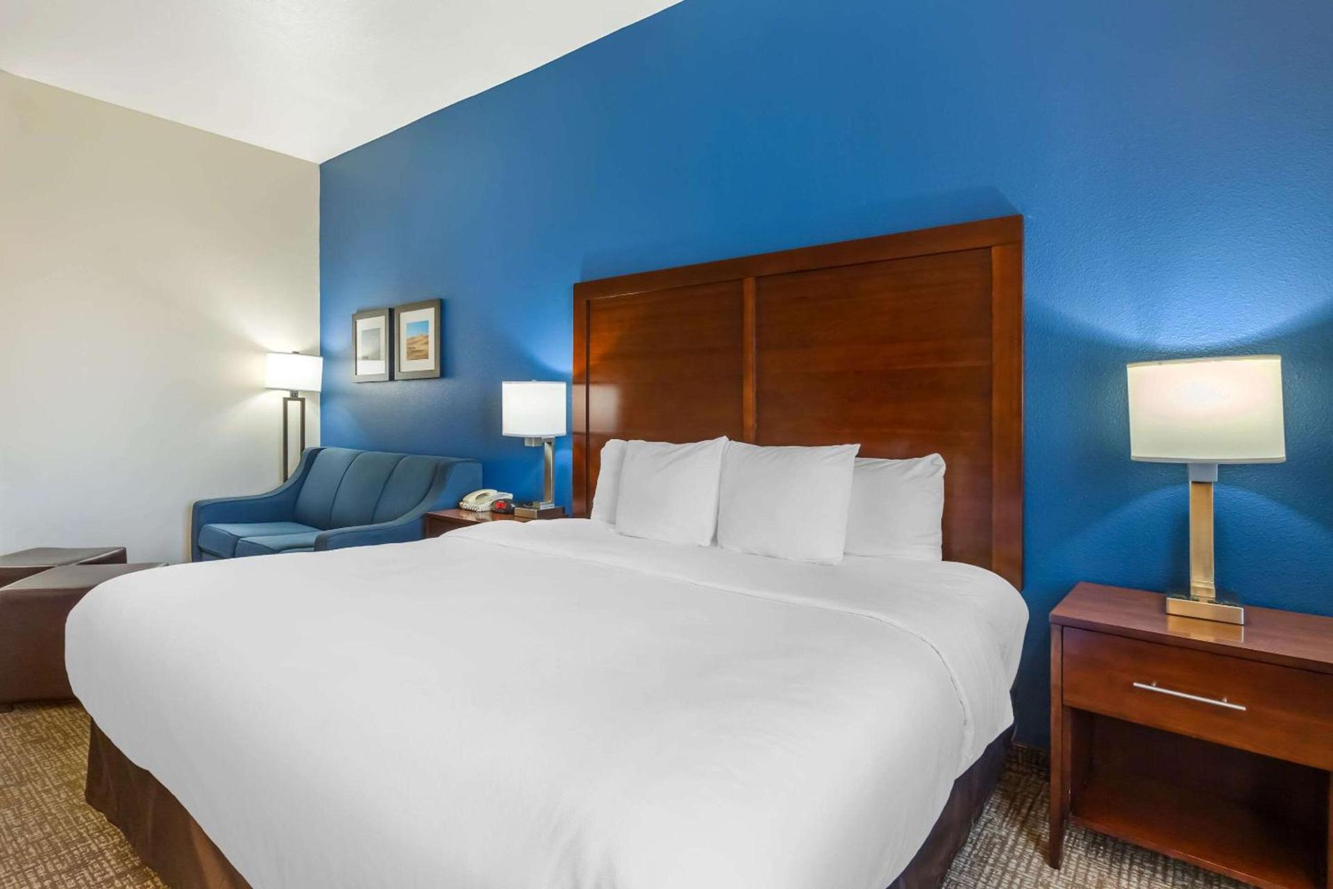 Comfort Inn and Suites Yuma I-8 photo 11