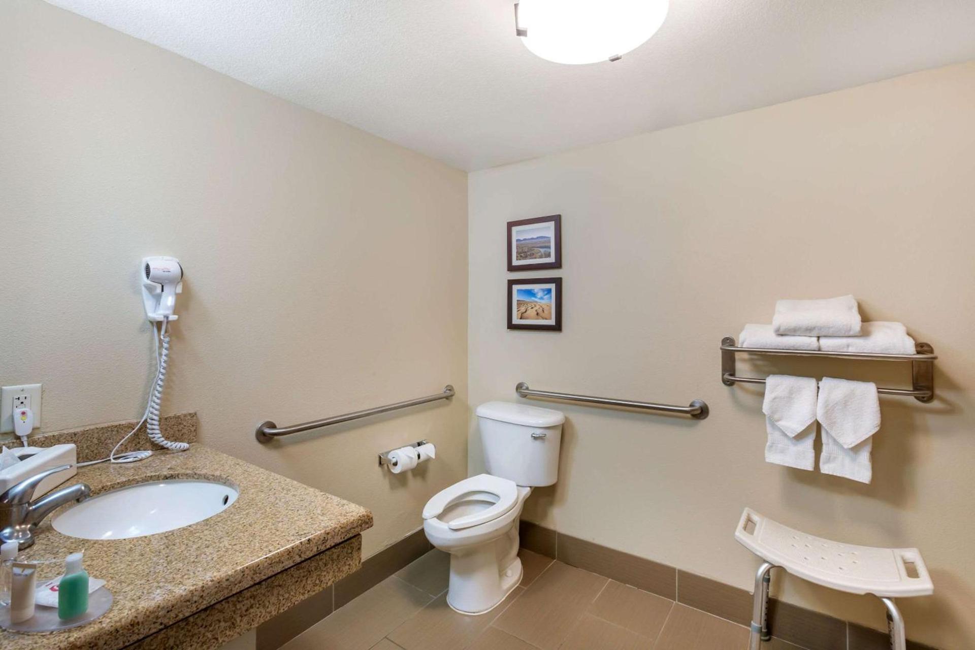 Comfort Inn and Suites Yuma I-8 photo 17