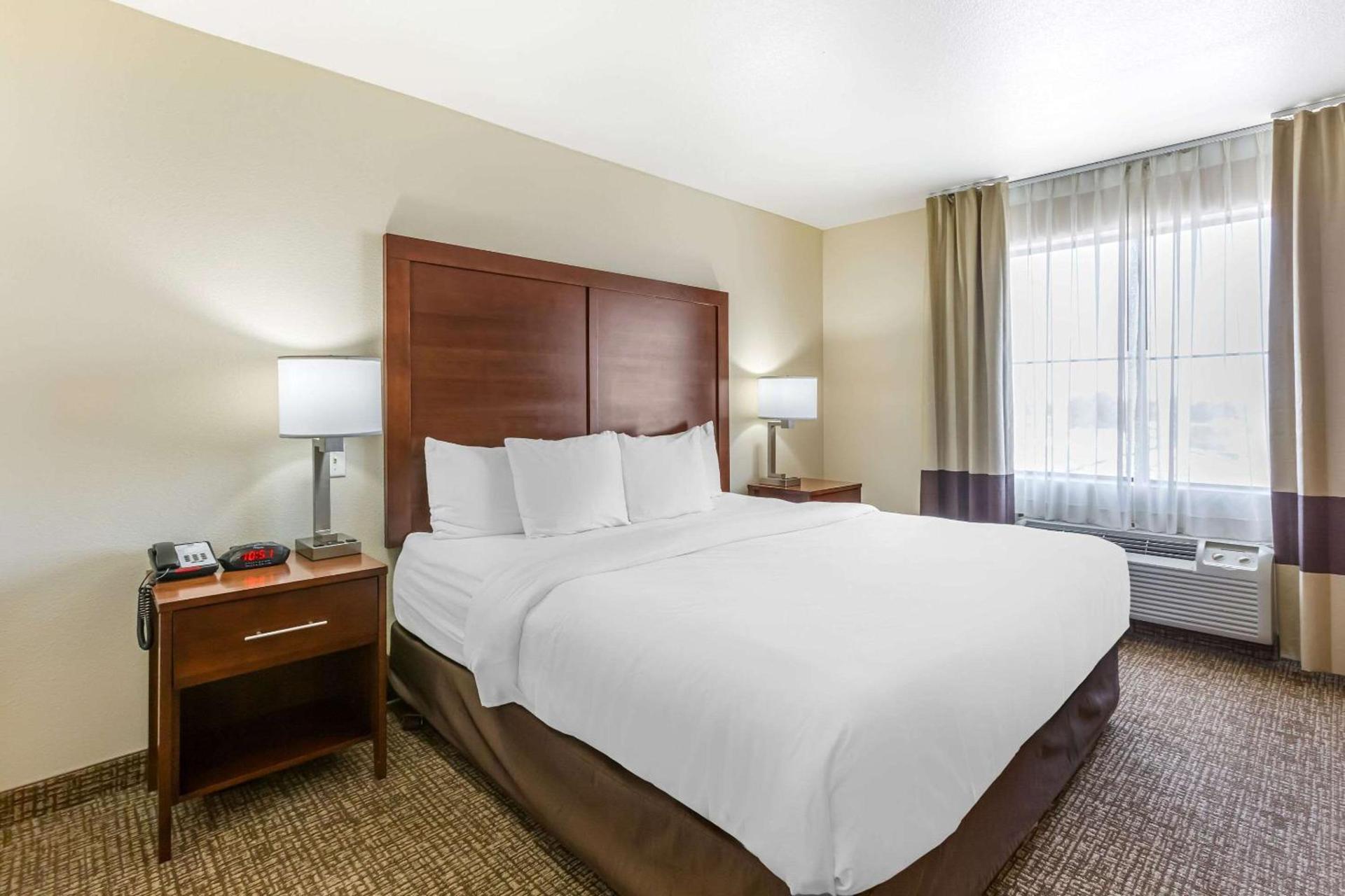 Comfort Inn and Suites Yuma I-8 photo 23