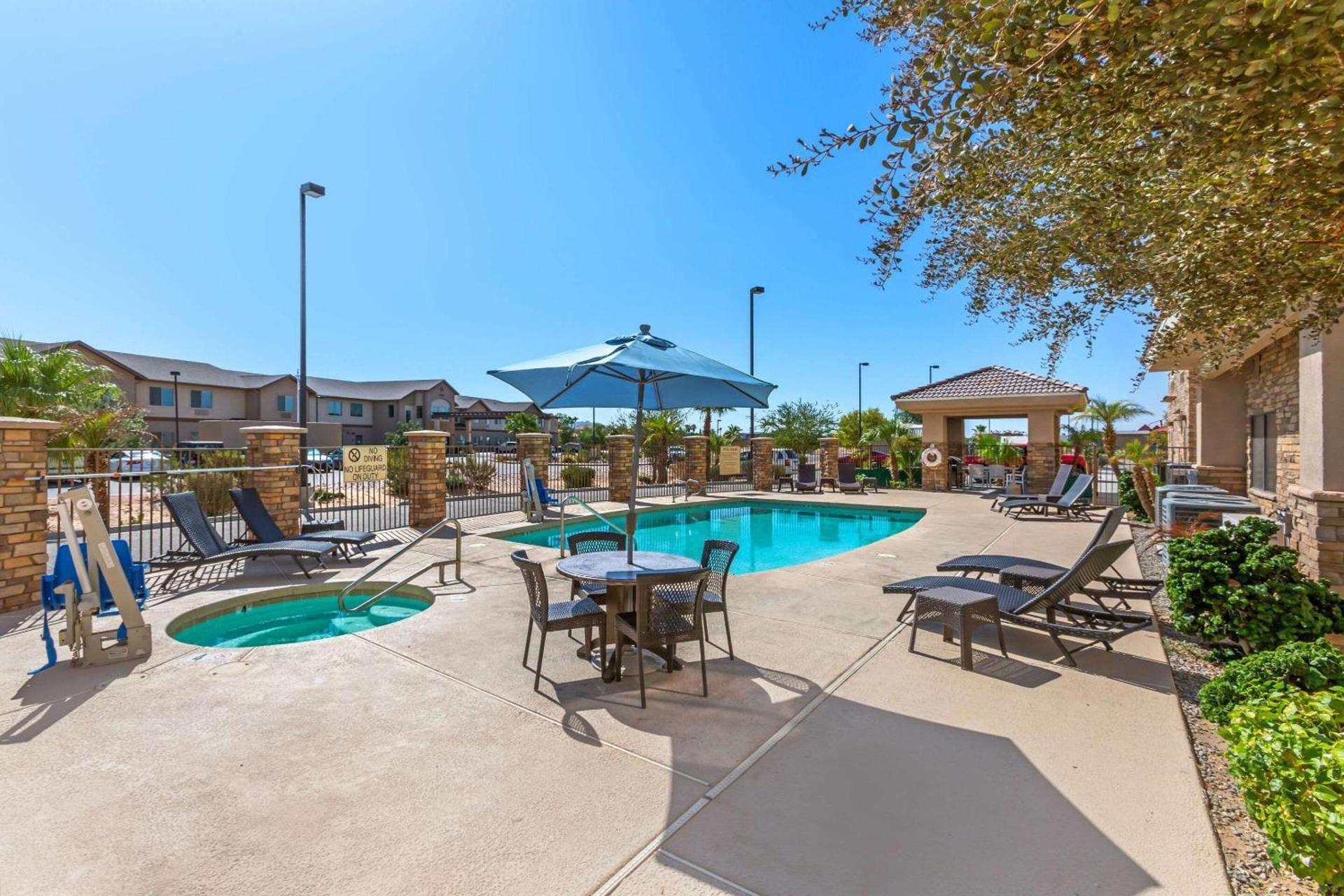 Comfort Inn and Suites Yuma I-8 photo 26