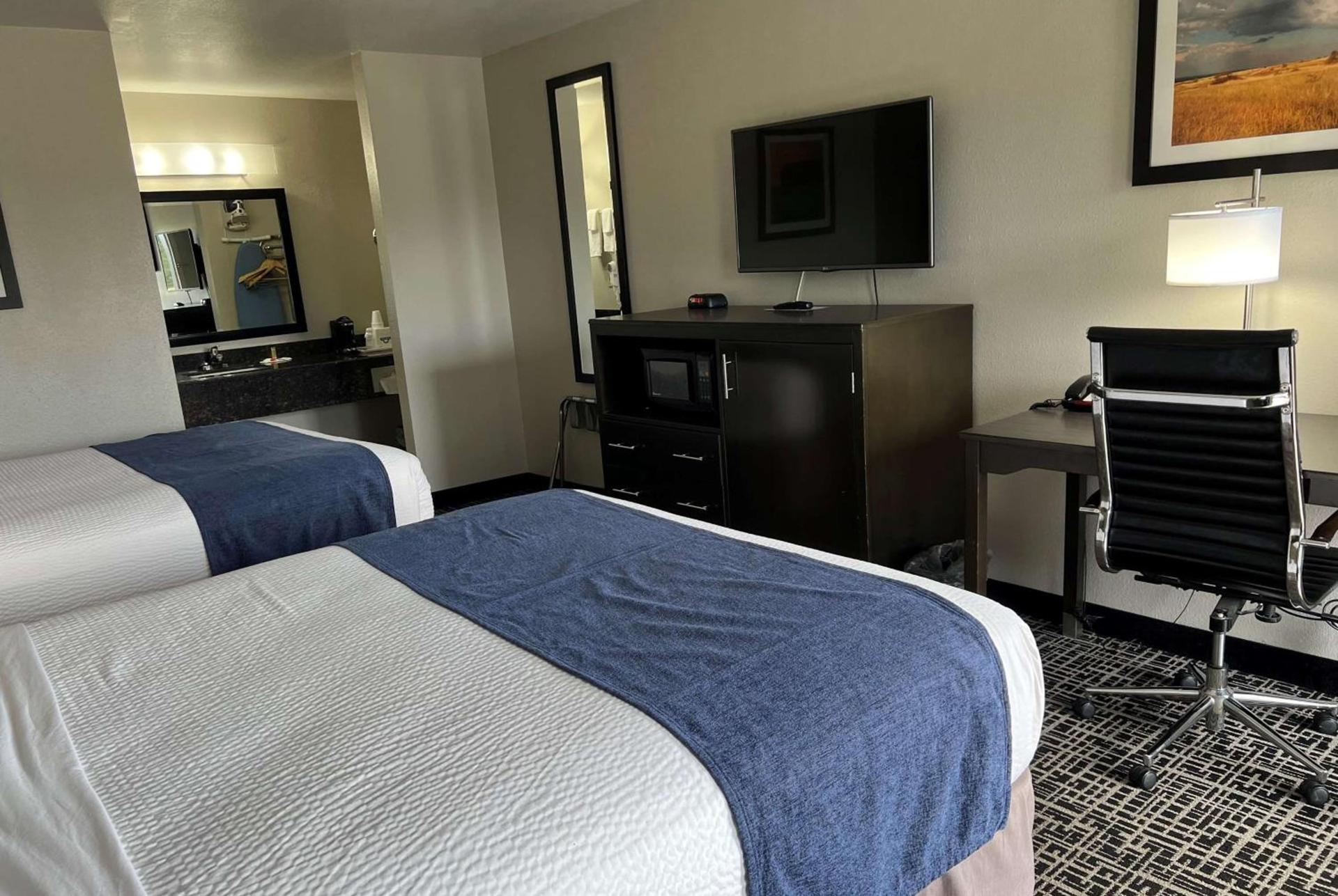 Days Inn by Wyndham Grove photo 5