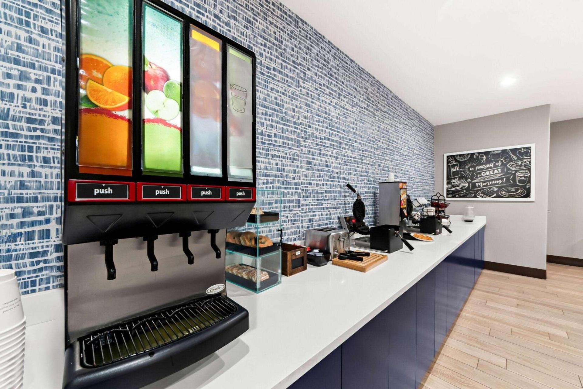 AmericInn by Wyndham New Braunfels photo 10