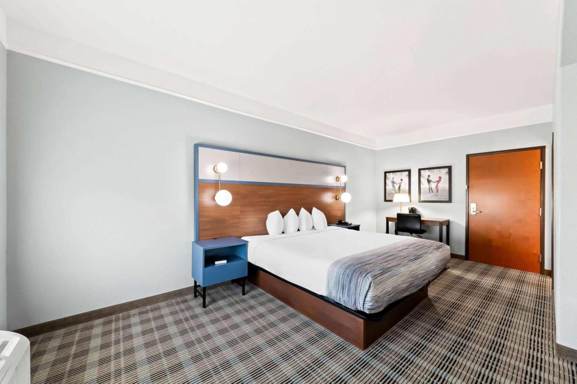AmericInn by Wyndham New Braunfels photo 26