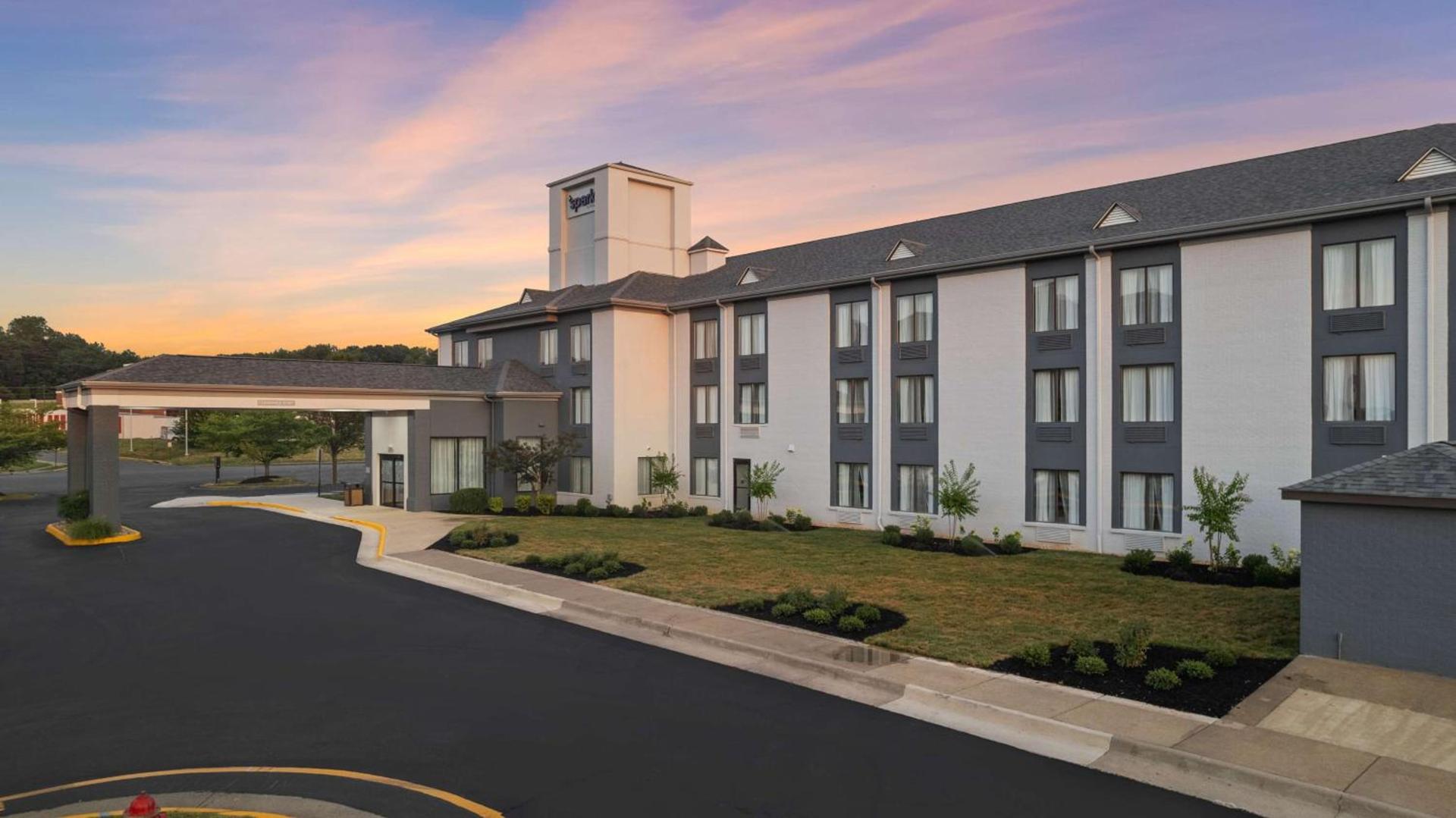 Spark By Hilton Fredericksburg Southpoint photo 2