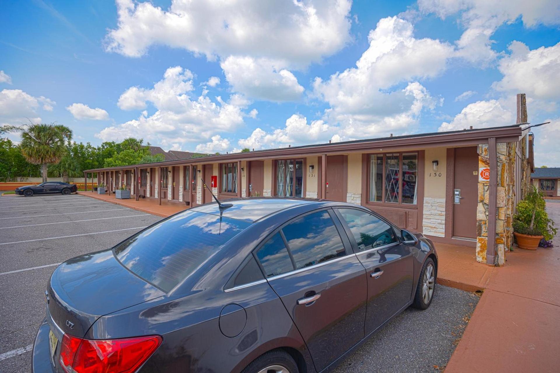 Liberty Inn and Suites - Affordable Extended stay with Weekly Specials at Kissimmee near Disney World photo 19