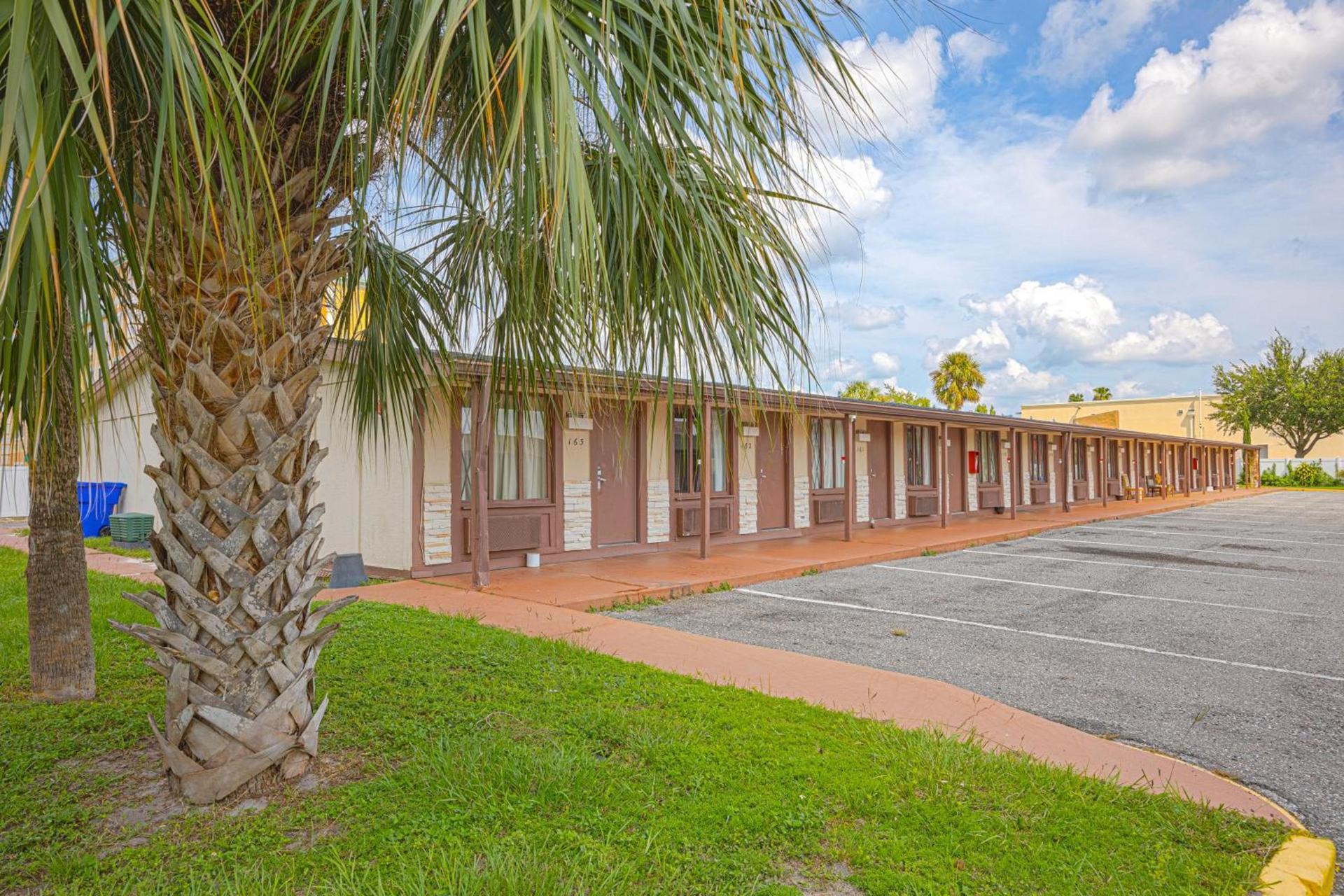 Liberty Inn and Suites - Affordable Extended stay with Weekly Specials at Kissimmee near Disney World photo 17