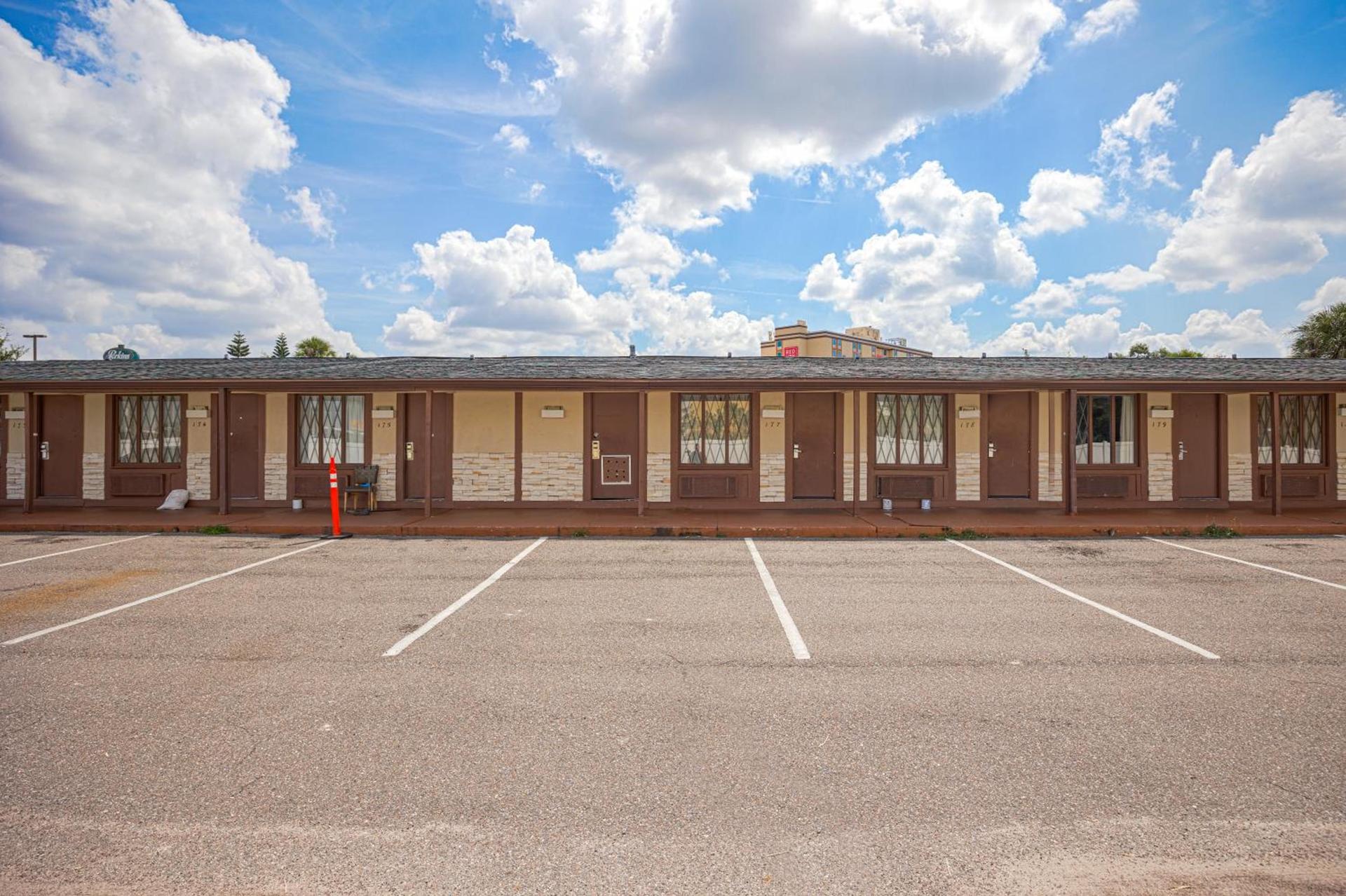Liberty Inn and Suites - Affordable Extended stay with Weekly Specials at Kissimmee near Disney World photo 23