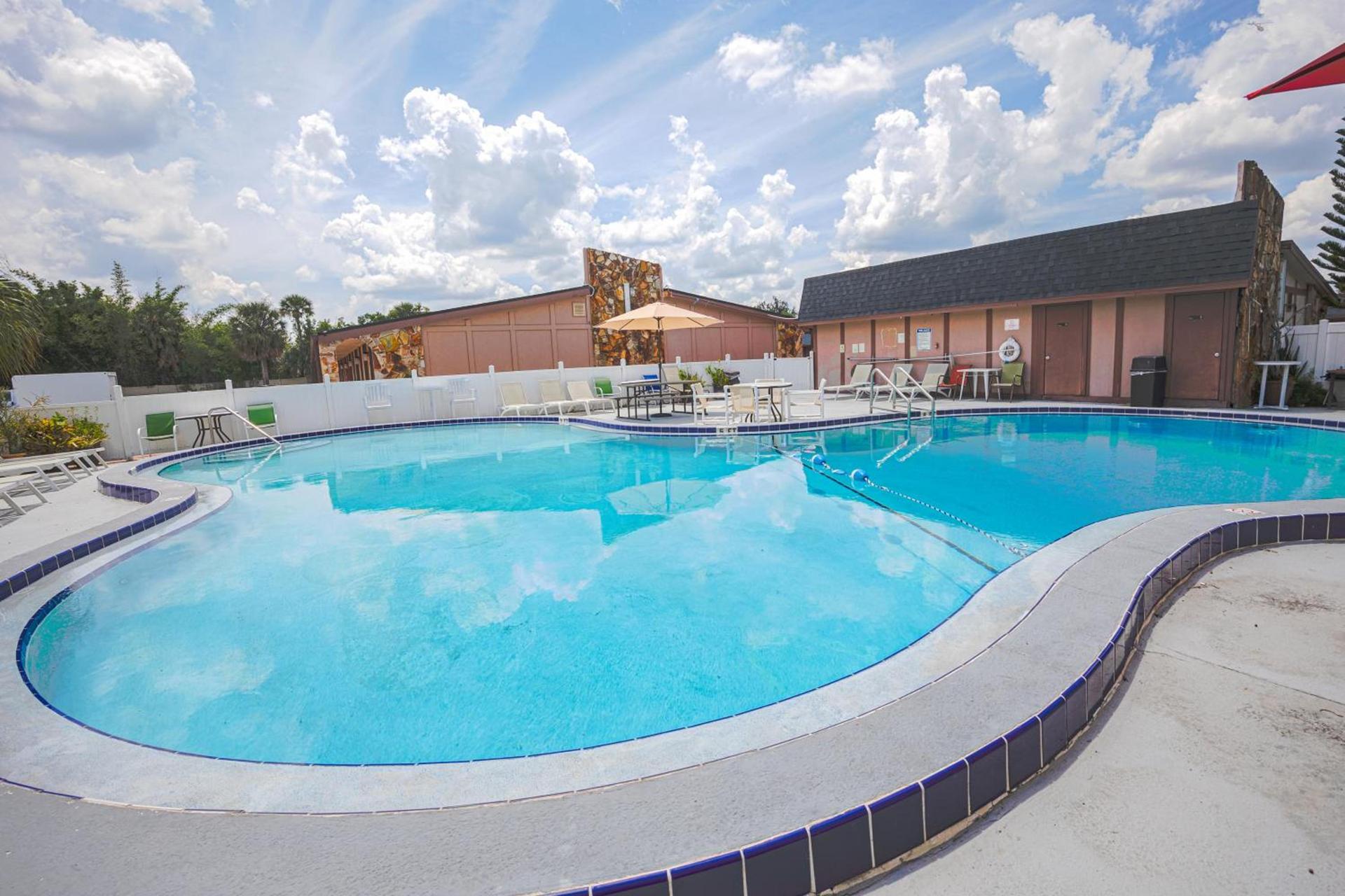 Liberty Inn and Suites - Affordable Extended stay with Weekly Specials at Kissimmee near Disney World photo 39