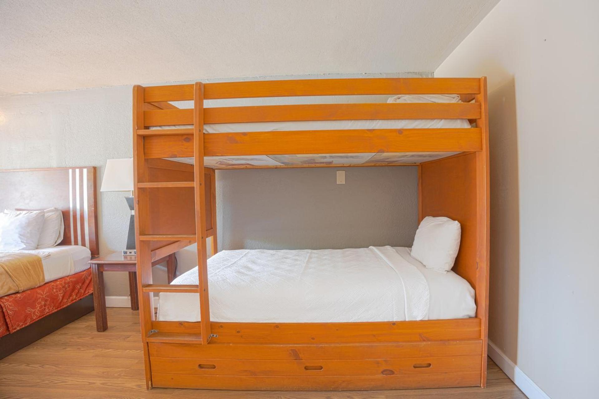 Liberty Inn and Suites - Affordable Extended stay with Weekly Specials at Kissimmee near Disney World photo 57