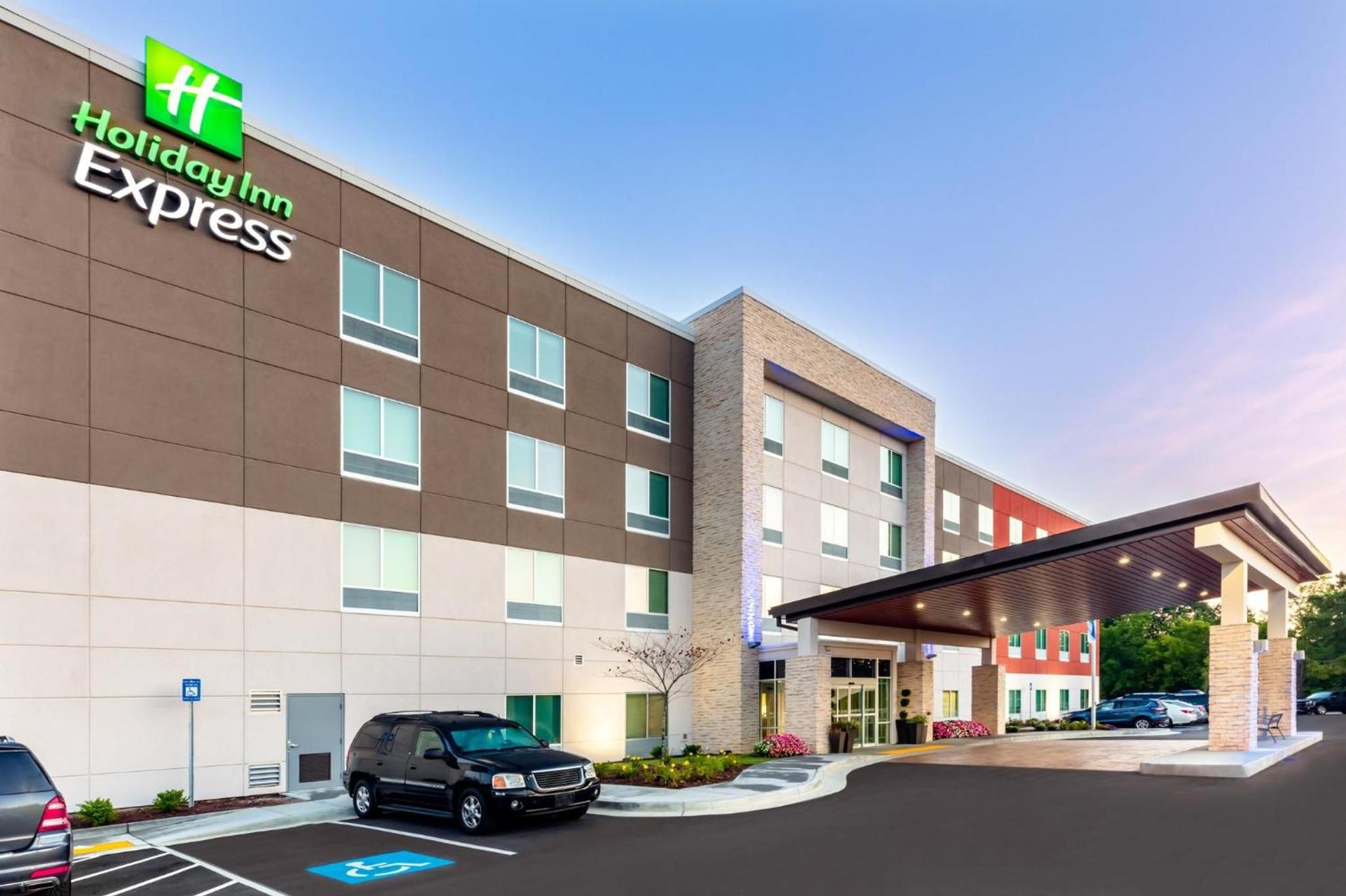 Holiday Inn Express Calhoun South by IHG photo 42