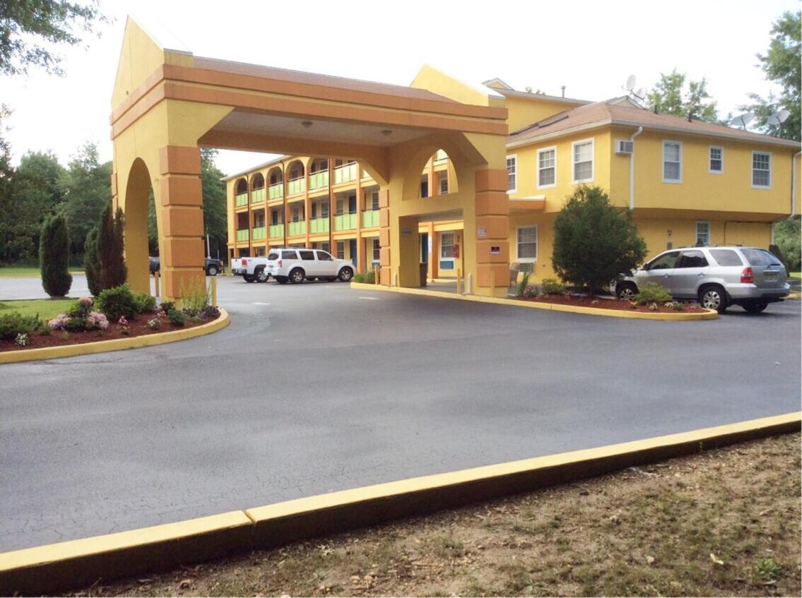 Plum Tree Inn photo 12