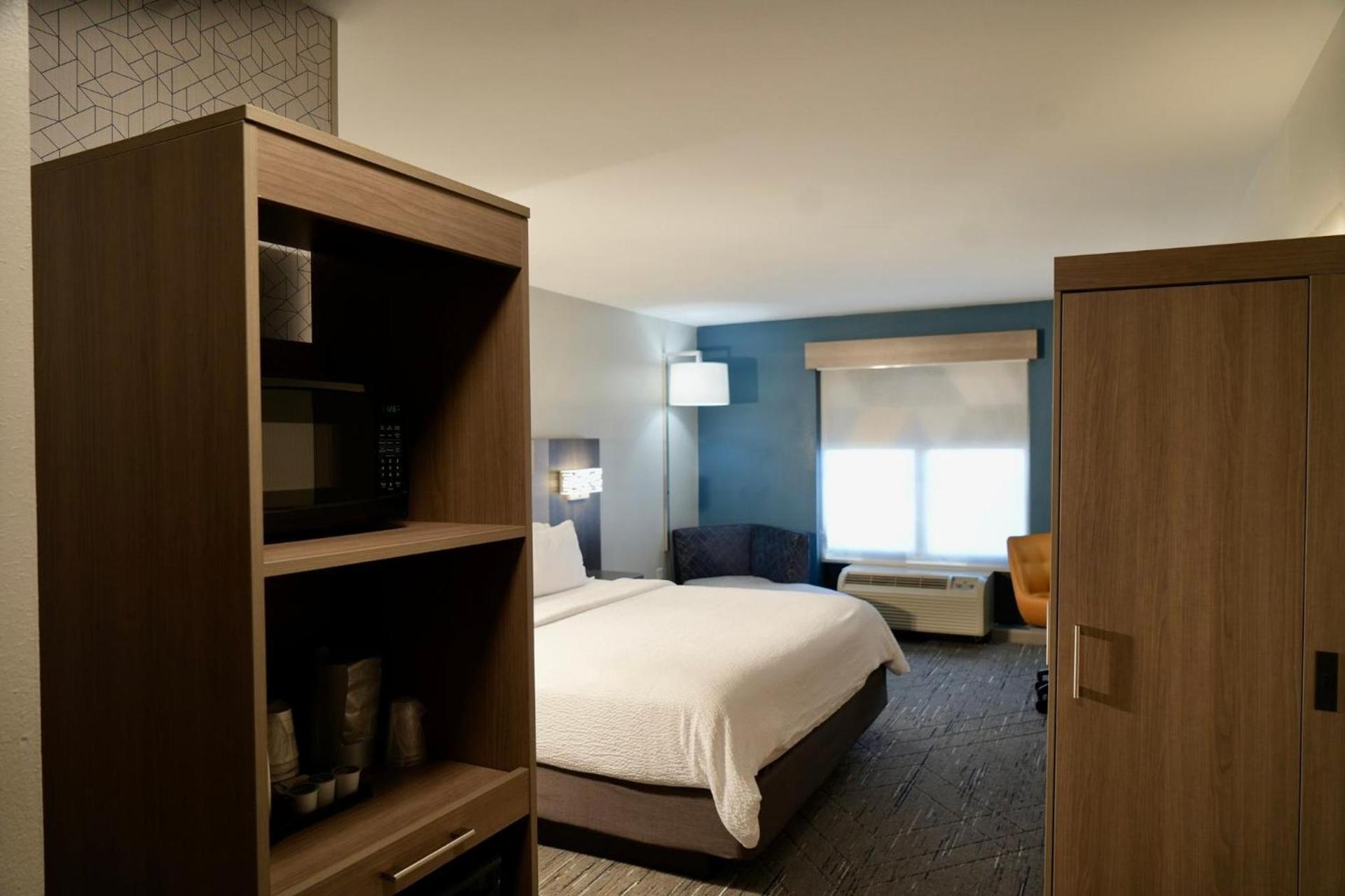 Holiday Inn Express Hotel & Suites Jackson - Flowood by IHG photo 29