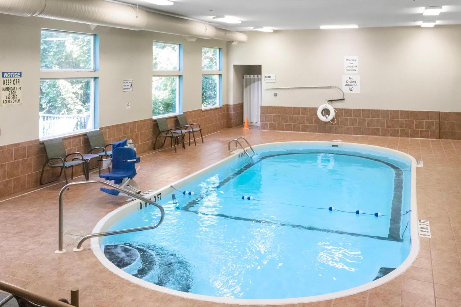 Holiday Inn Express - Ludlow - Chicopee Area by IHG photo 23