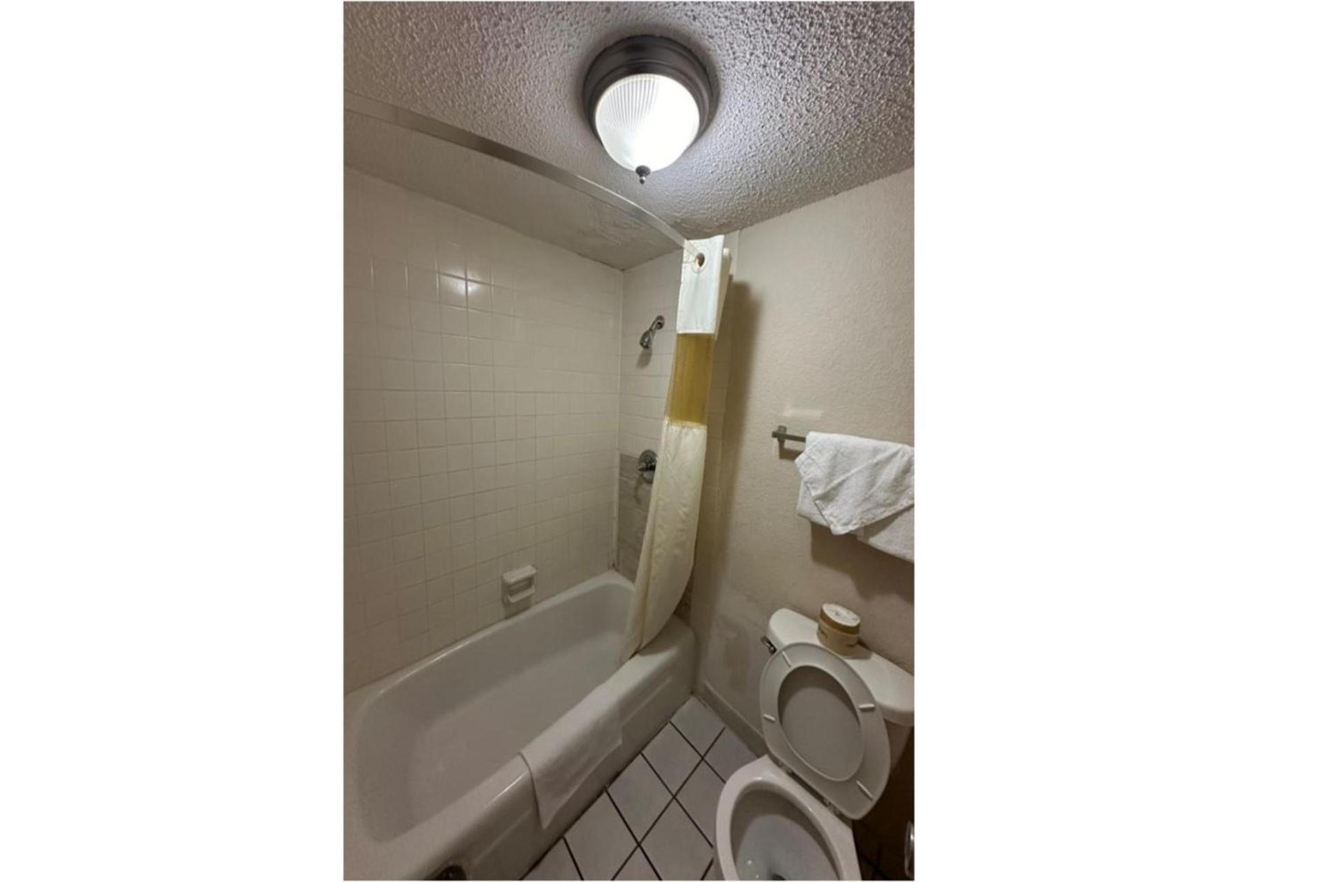 River Valley Inn and Suites photo 14