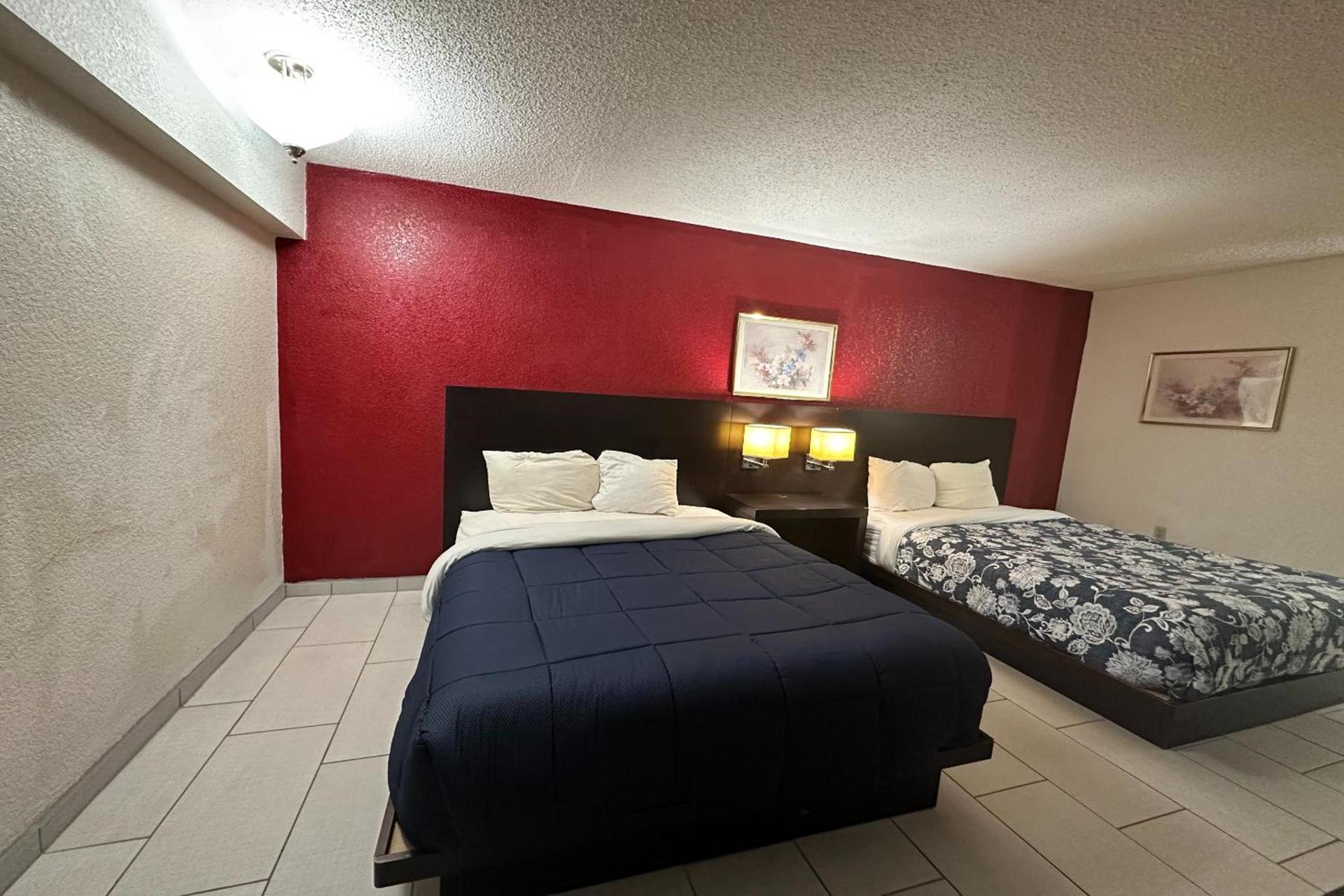 River Valley Inn and Suites photo 12