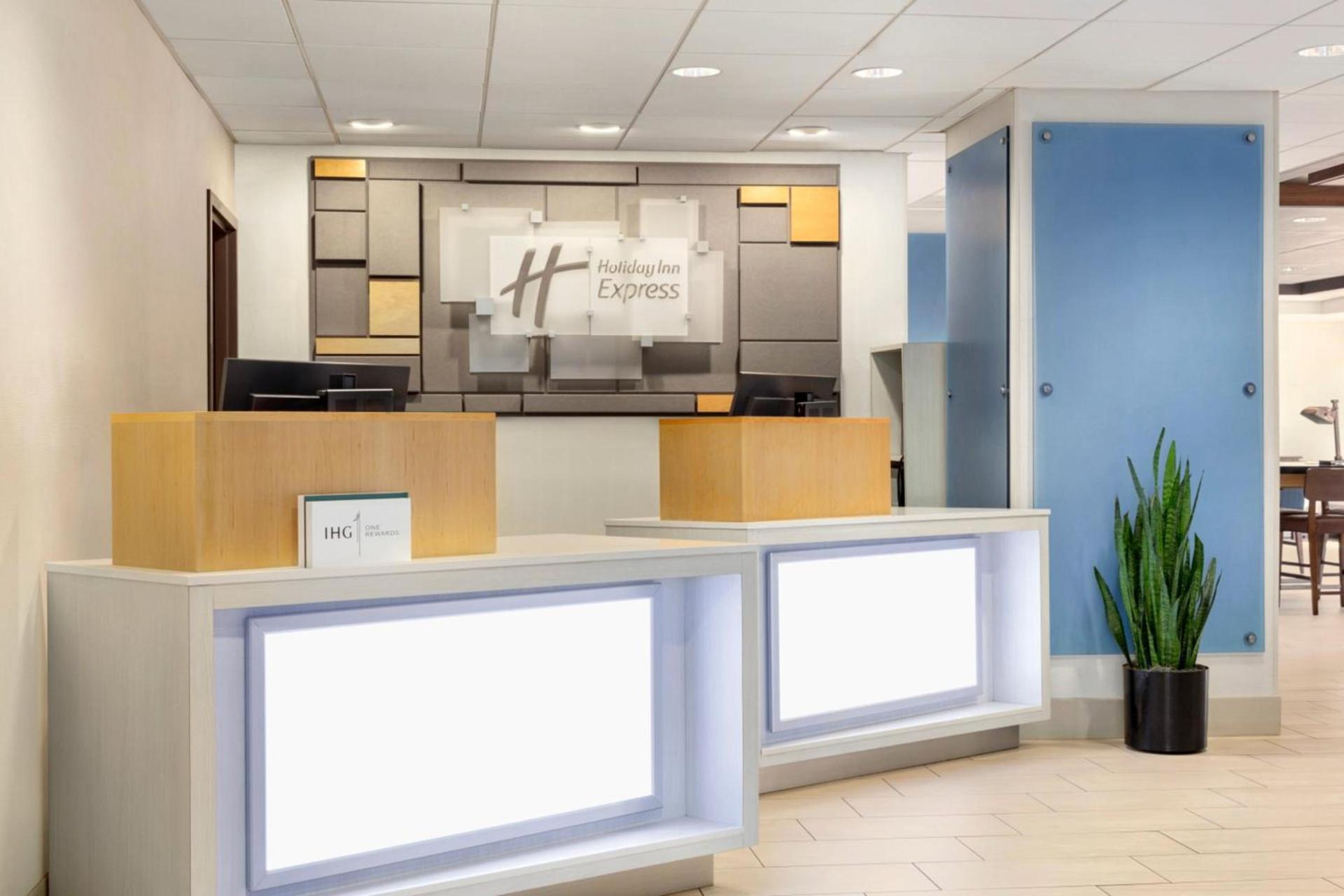 Holiday Inn Express - San Antonio Airport by IHG photo 56