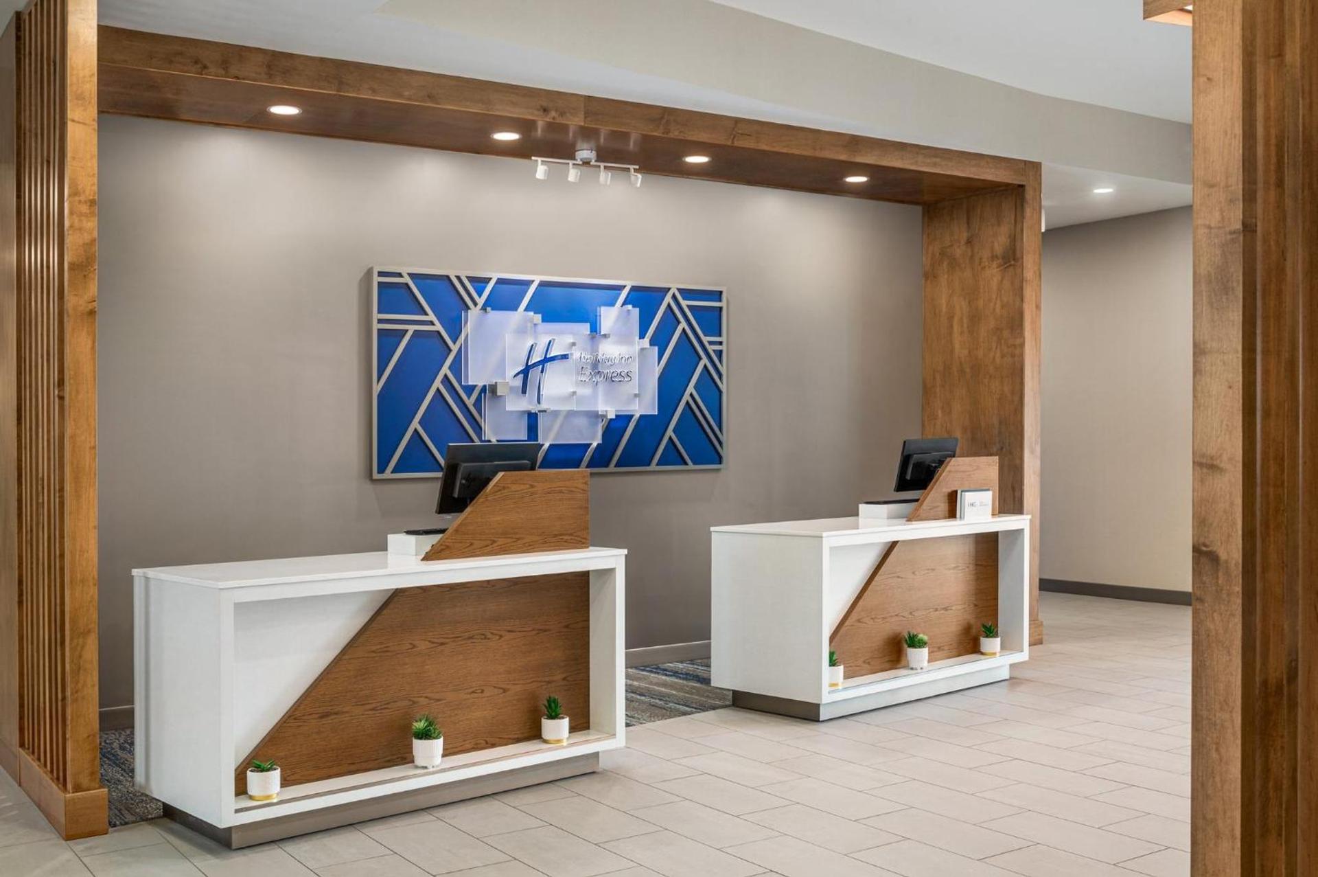 Holiday Inn Express Richmond by IHG photo 2