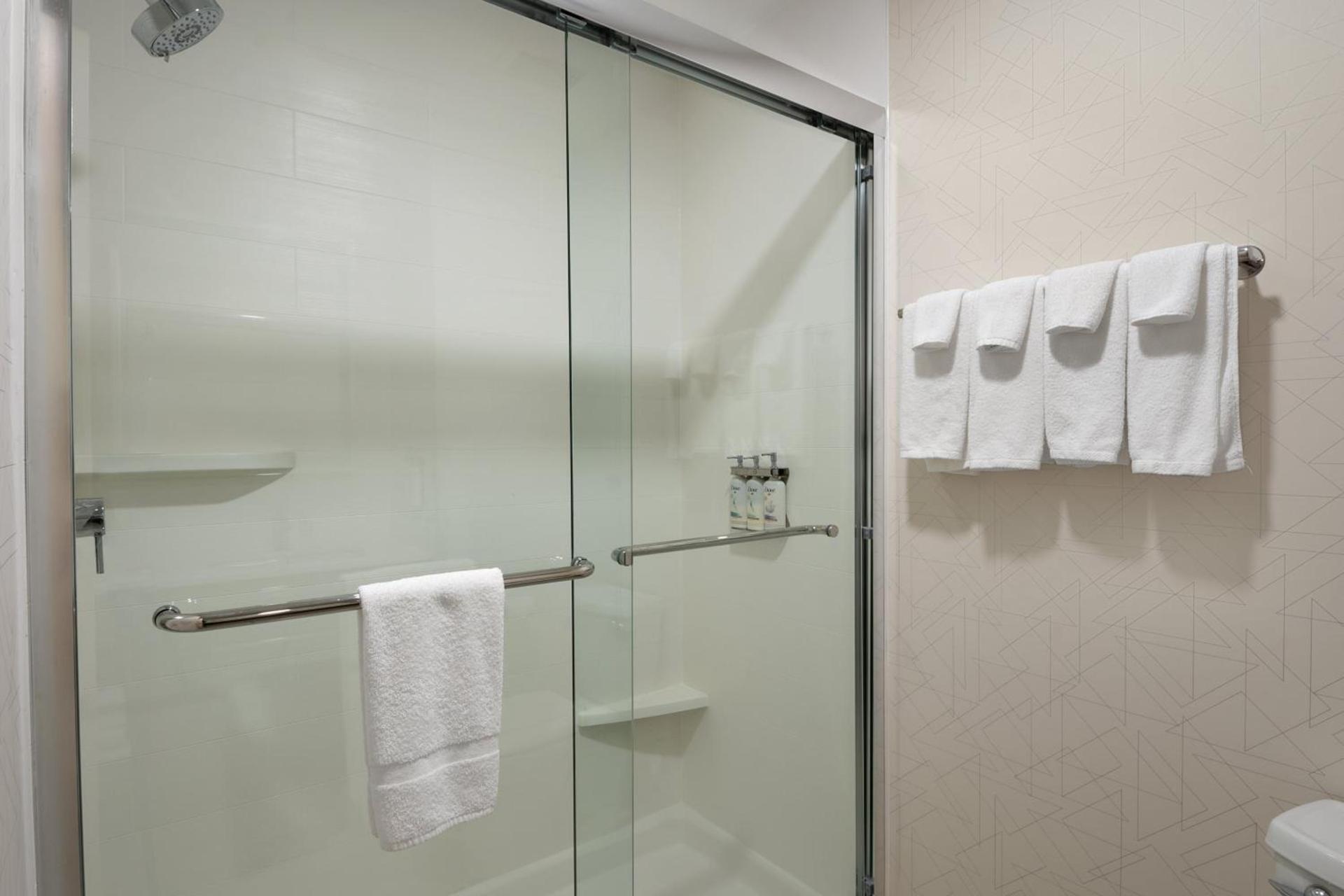Holiday Inn Express Richmond by IHG photo 8