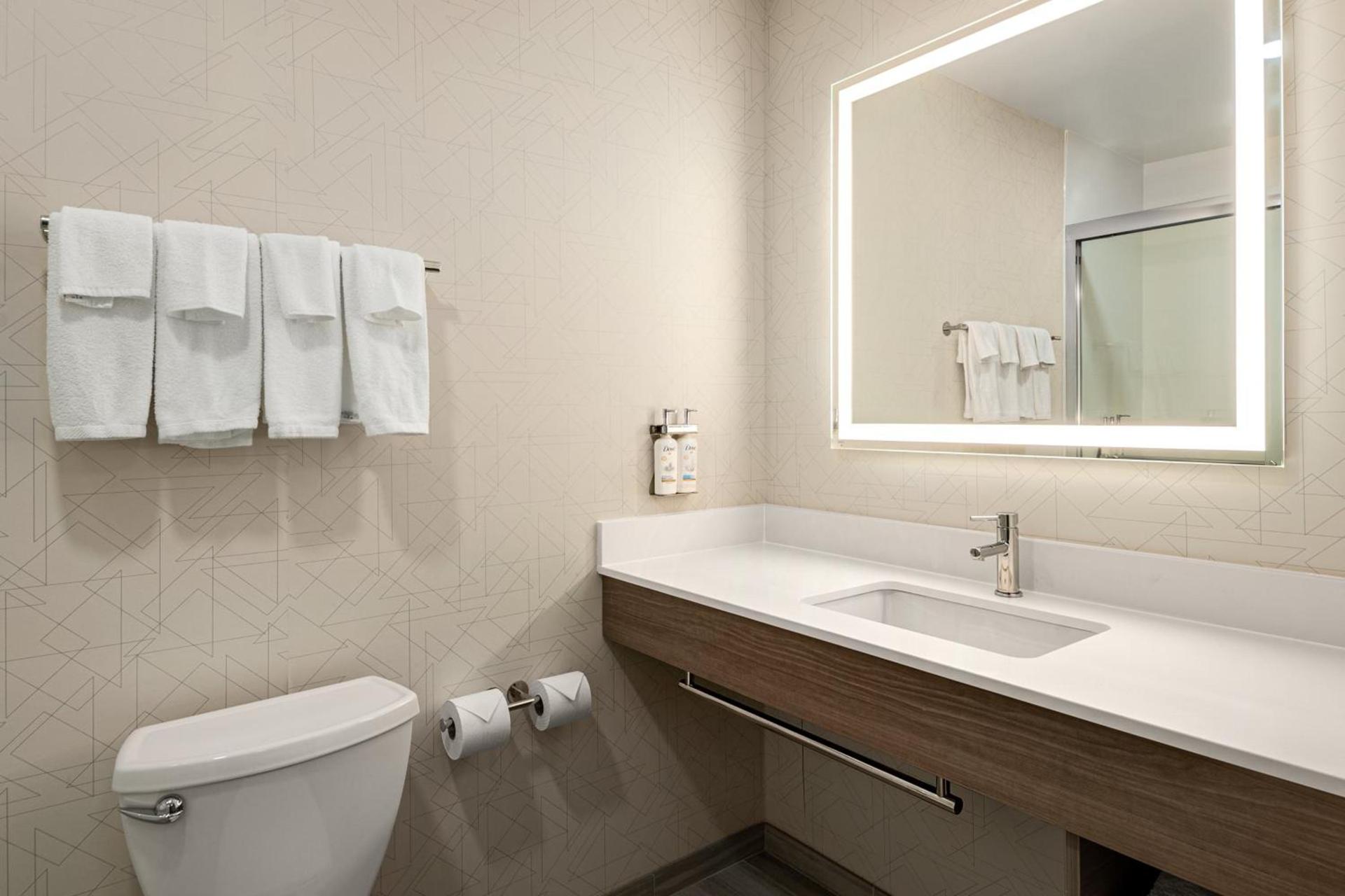 Holiday Inn Express Richmond by IHG photo 10