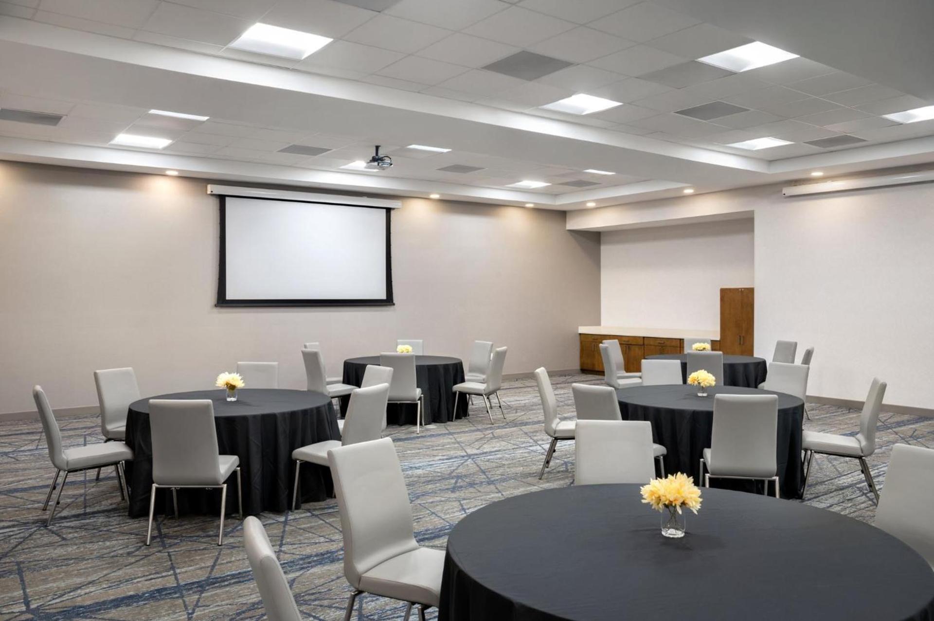 Holiday Inn Express Richmond by IHG photo 33